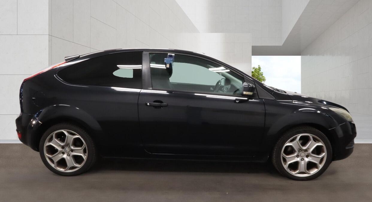 Ford Focus view 5