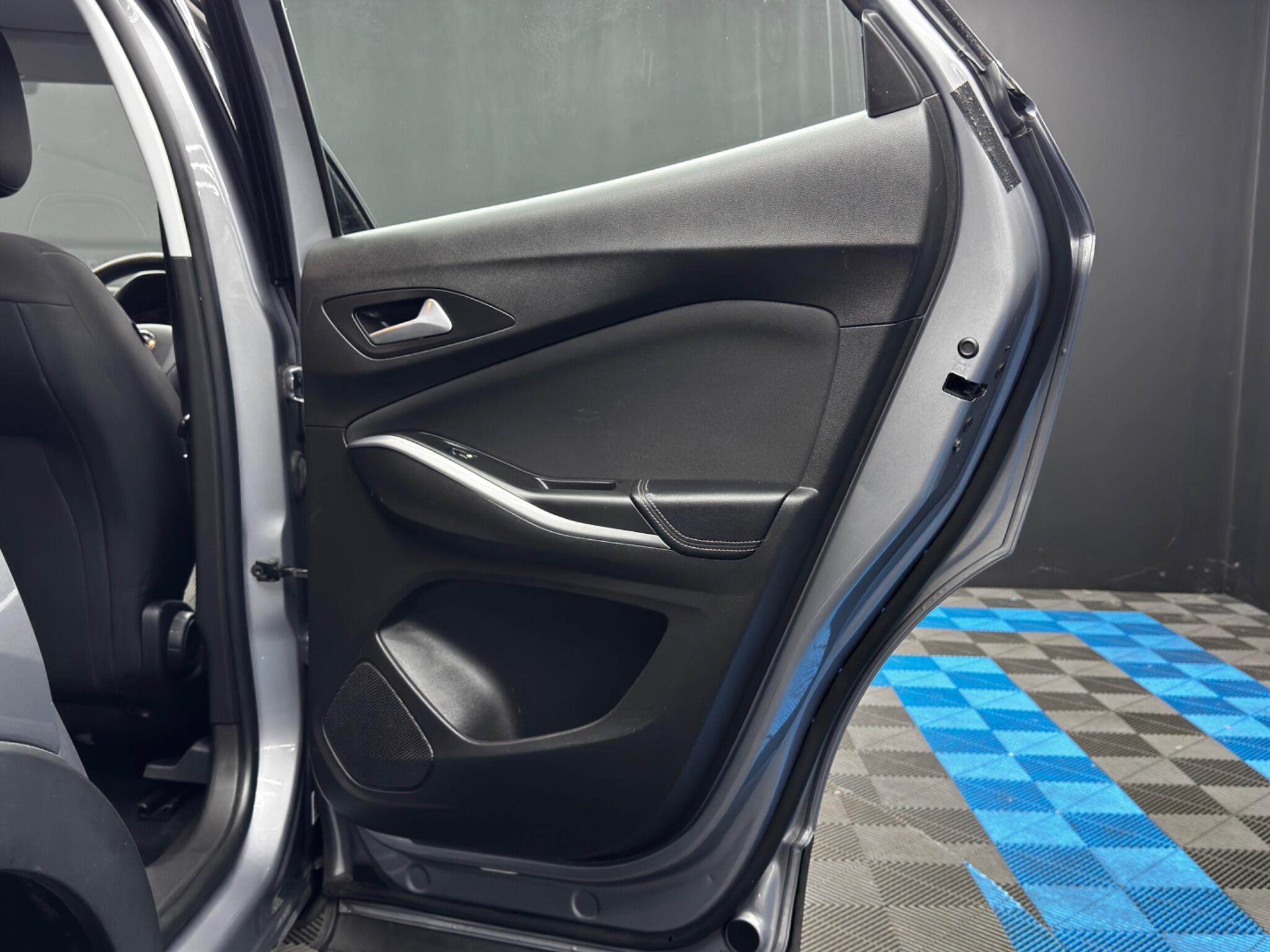 Vauxhall Grandland X view 37