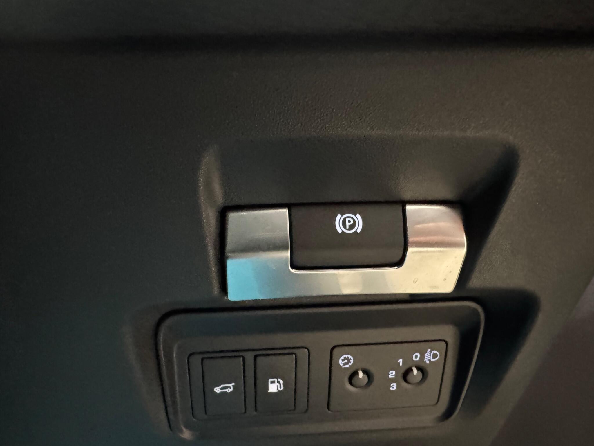 Land Rover Range Rover Evoque view 13