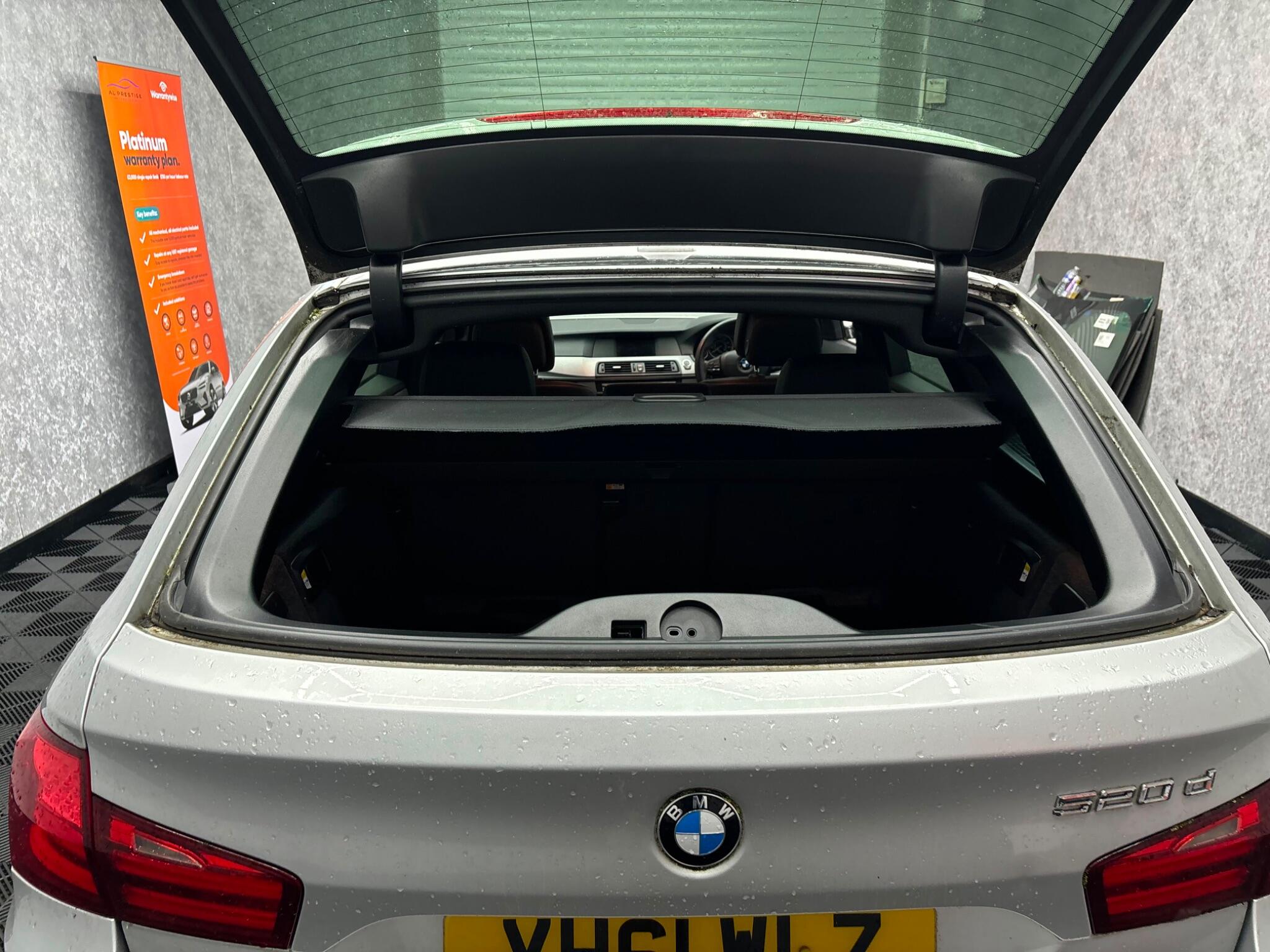 BMW 5 Series view 29