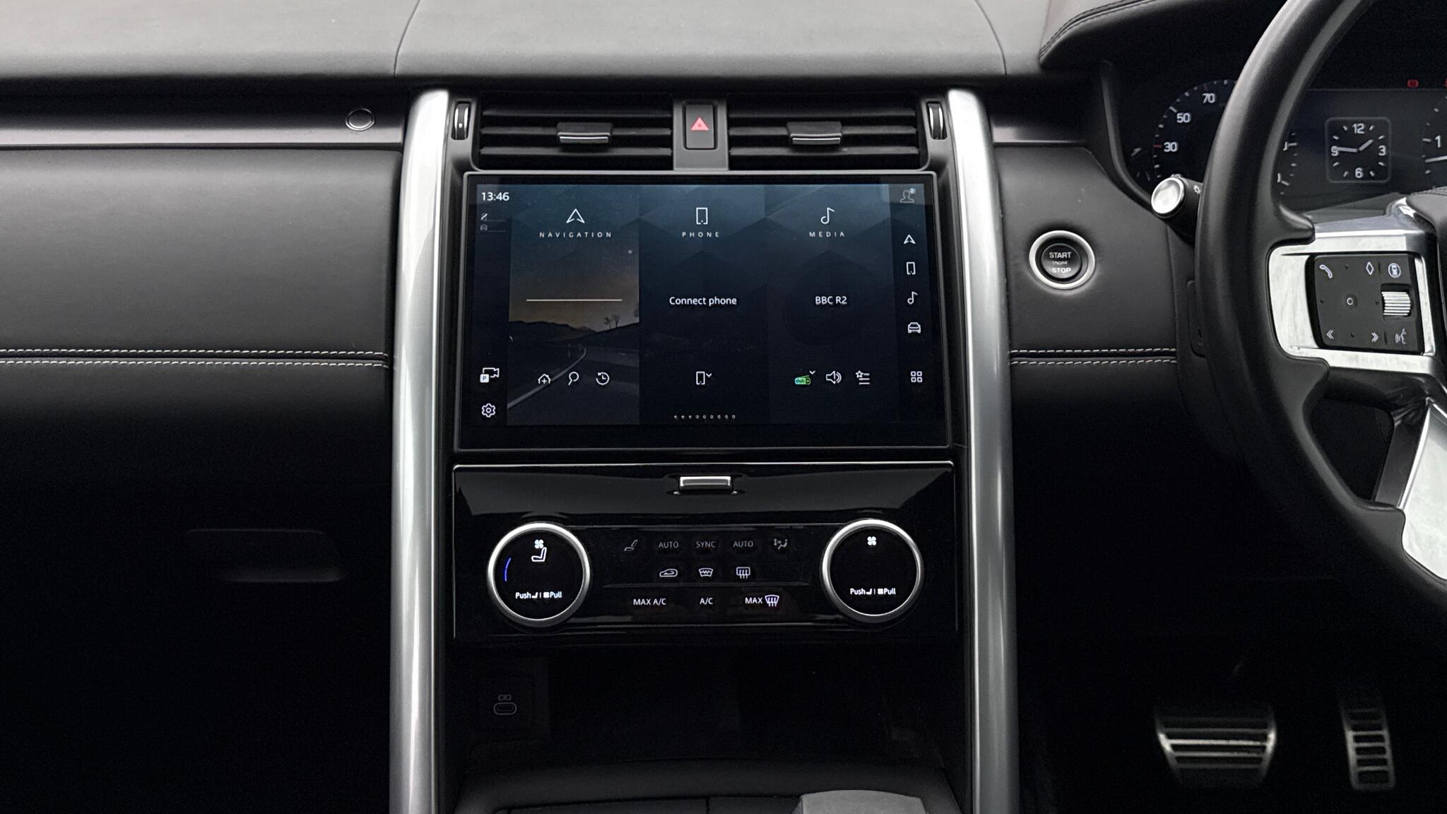 Land Rover Discovery view 14