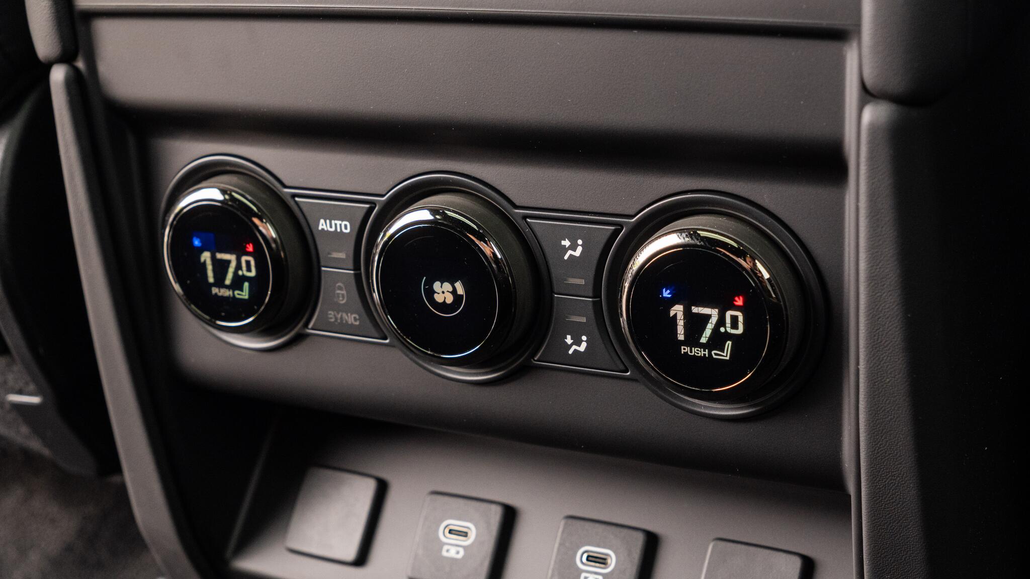 Land Rover Defender view 59