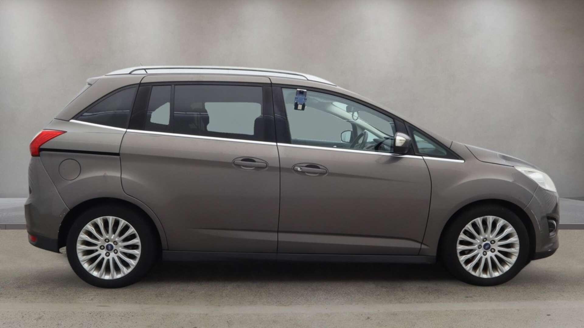 Ford Grand C-Max view 9