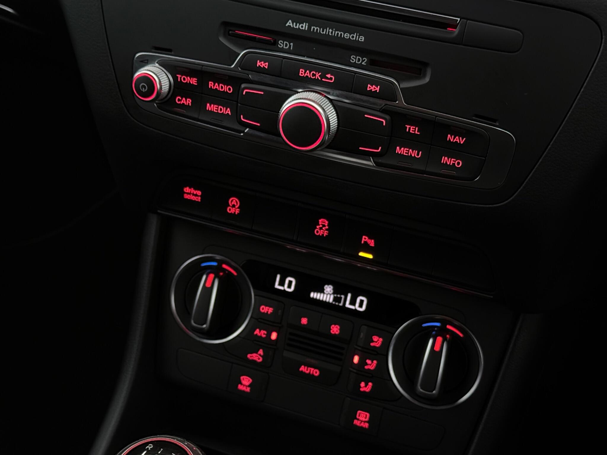 Audi Q3 view 25