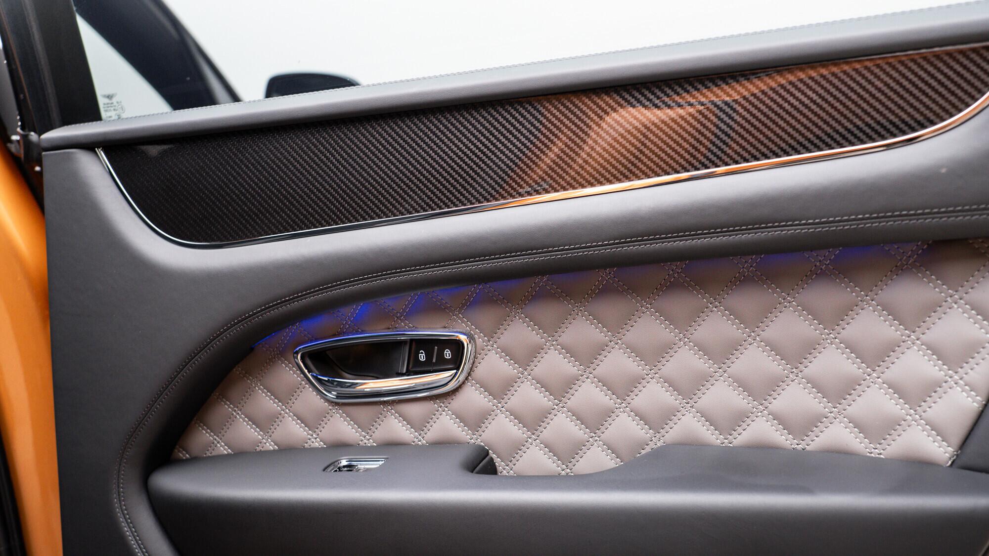 Bentley Bentayga view 30