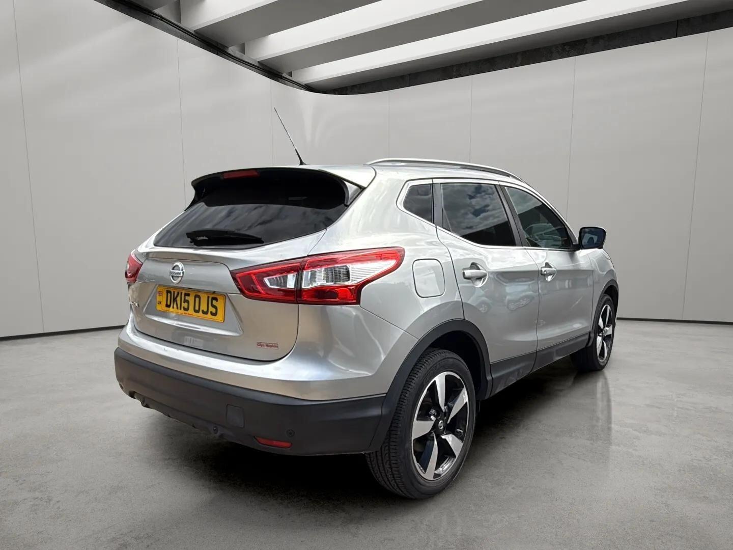 2015 Nissan Qashqai in Silver for sale