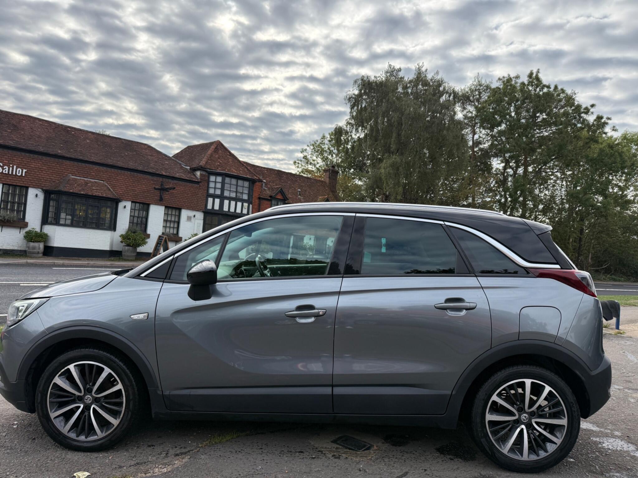 Vauxhall Crossland X view 7
