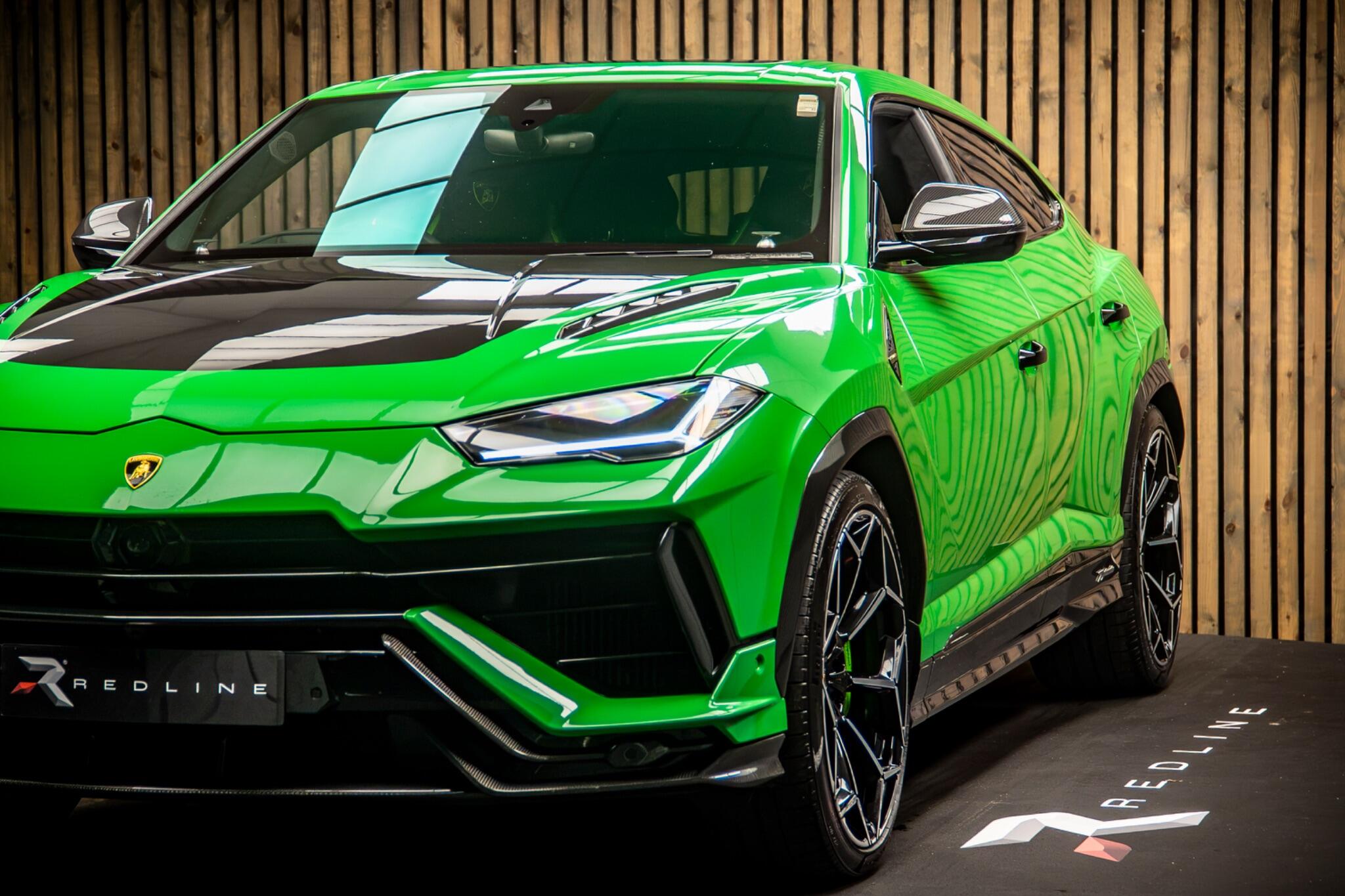 Lamborghini Urus view 13