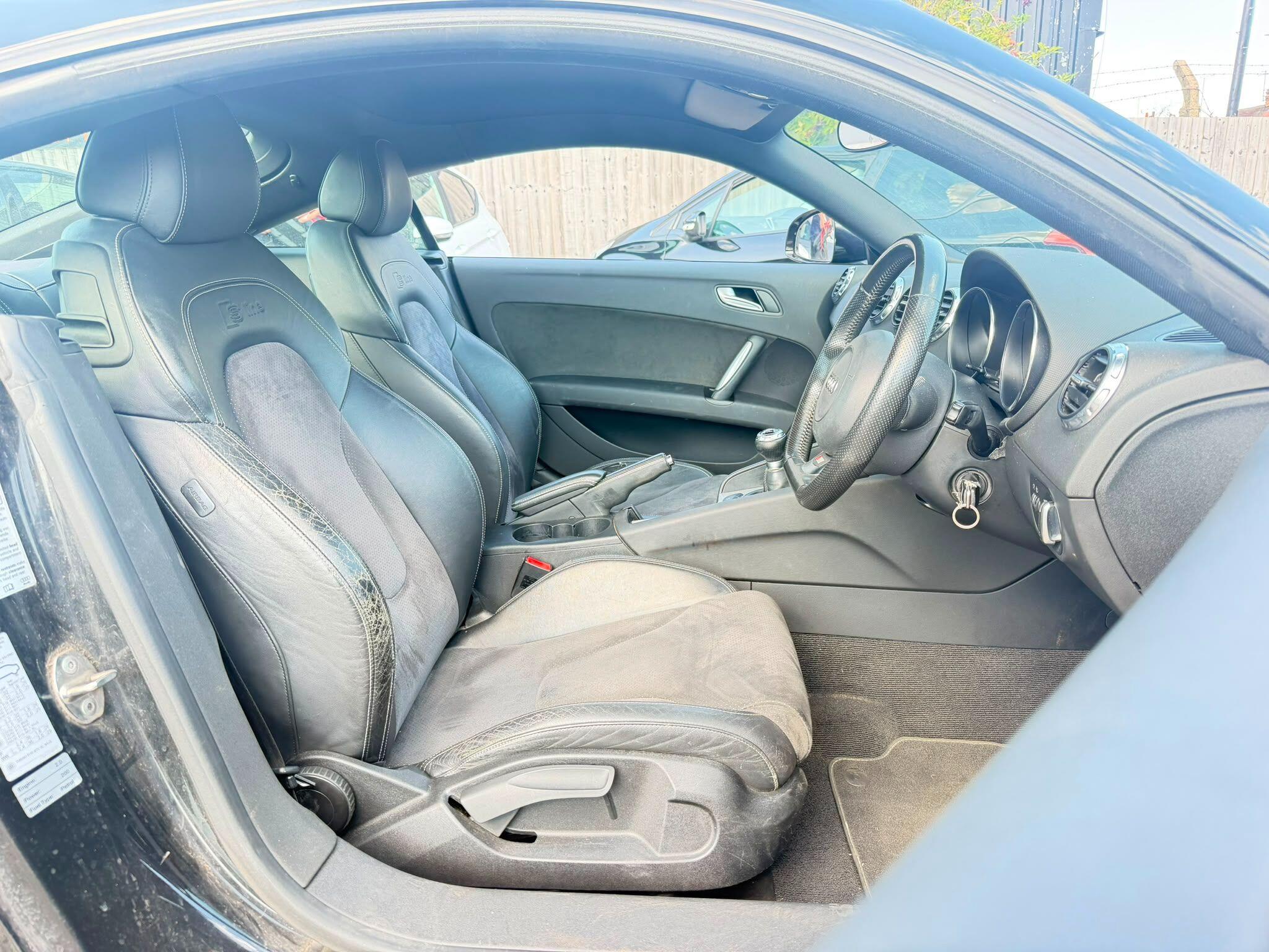 Audi TT view 9