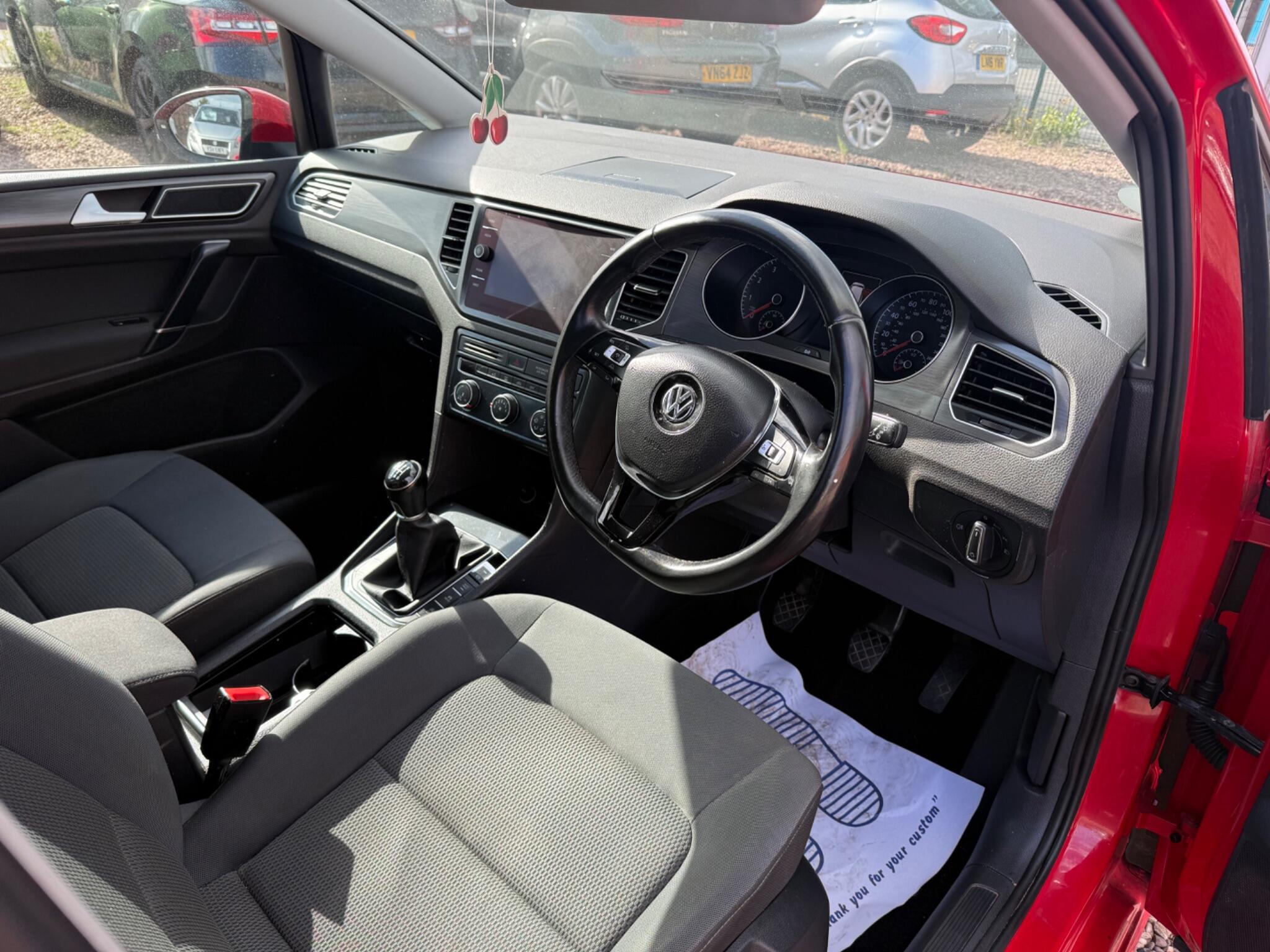 Volkswagen Golf Sportsvan view 21