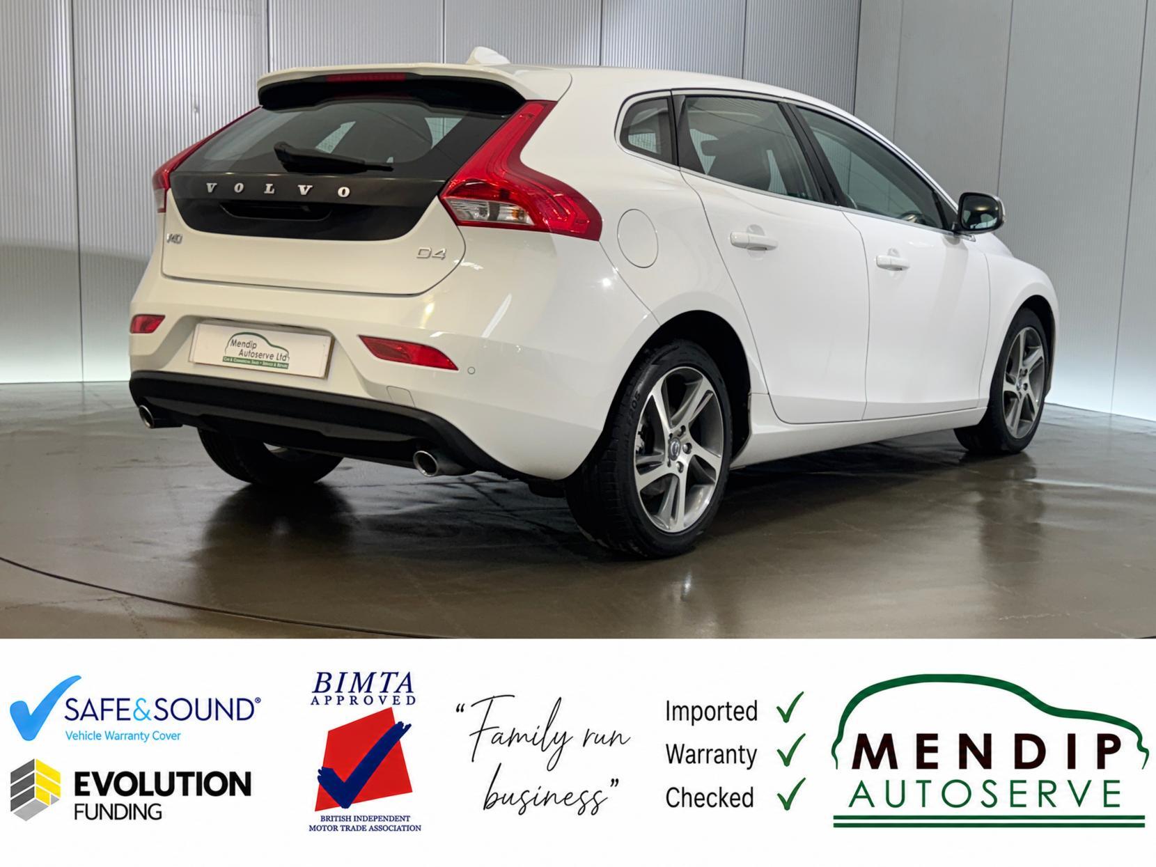Volvo V40 view 21