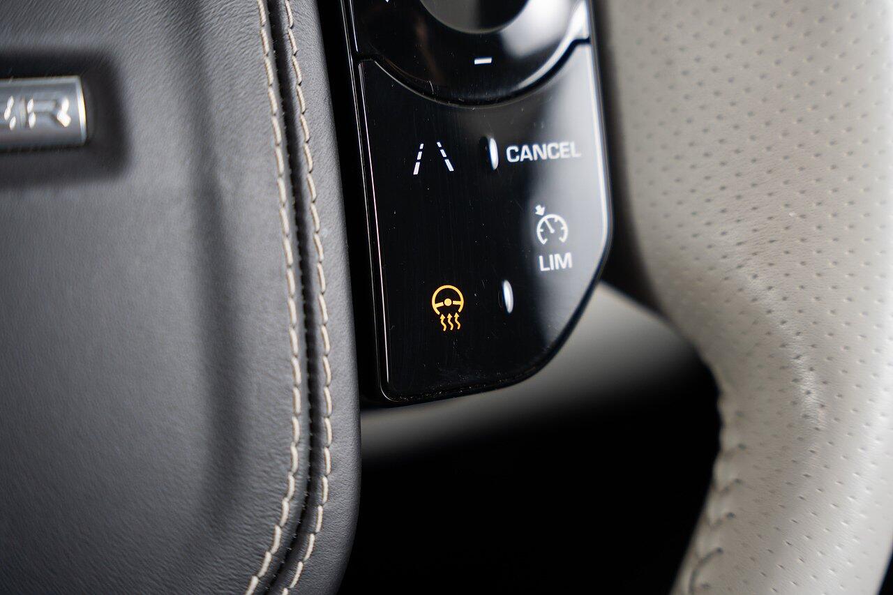 Land Rover Range Rover Sport view 40