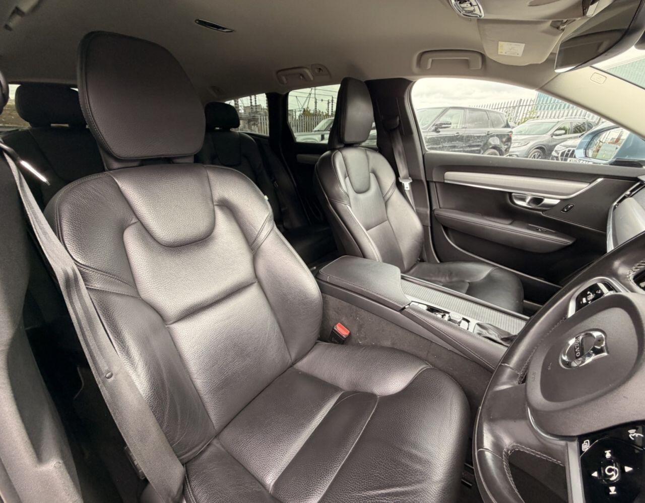 Volvo V90 view 2
