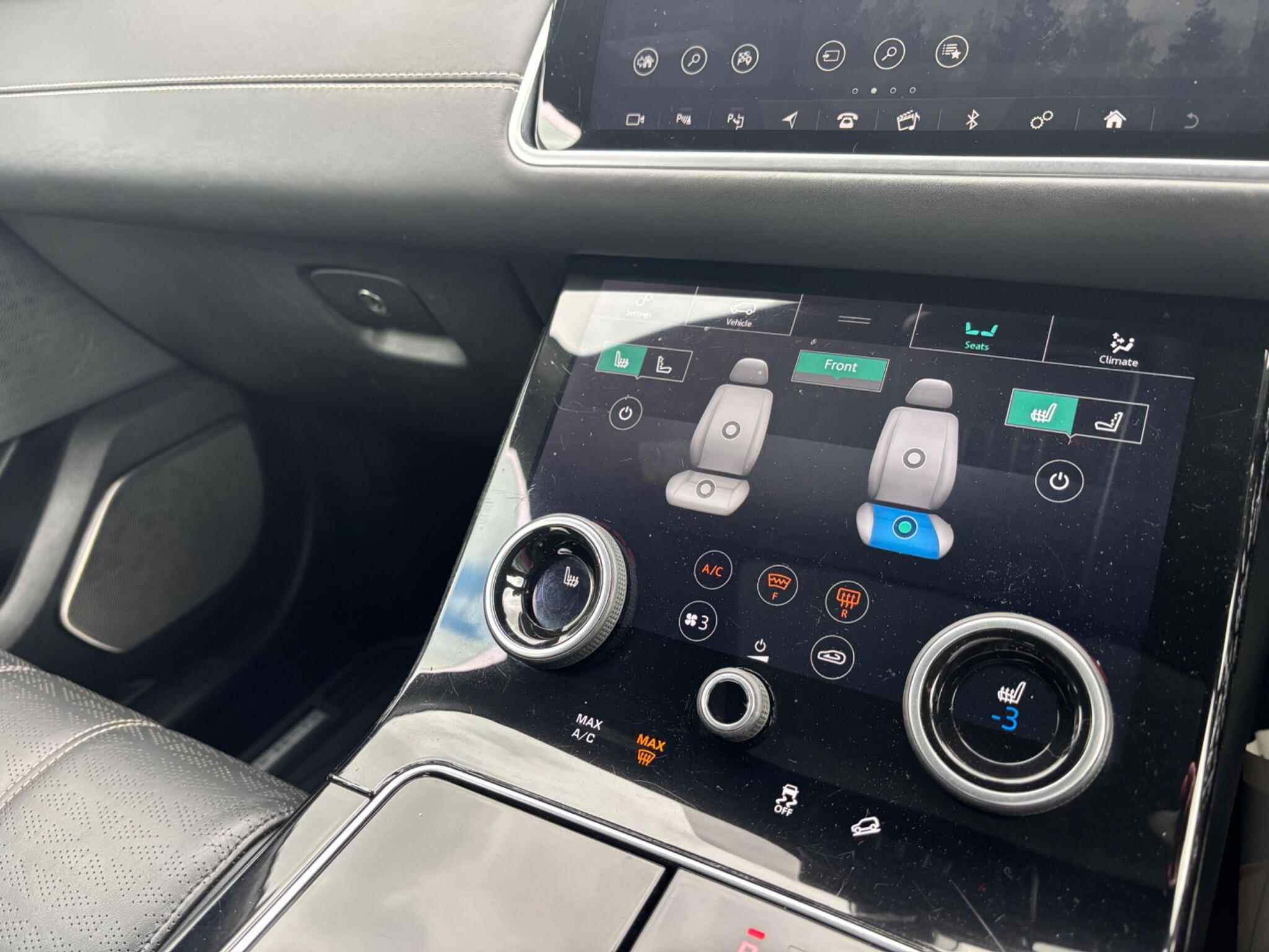 Land Rover Range Rover Velar view 29