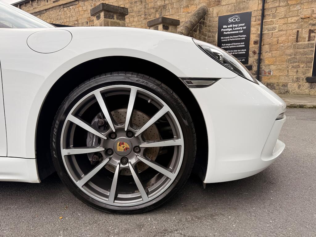 Porsche Boxster view 12