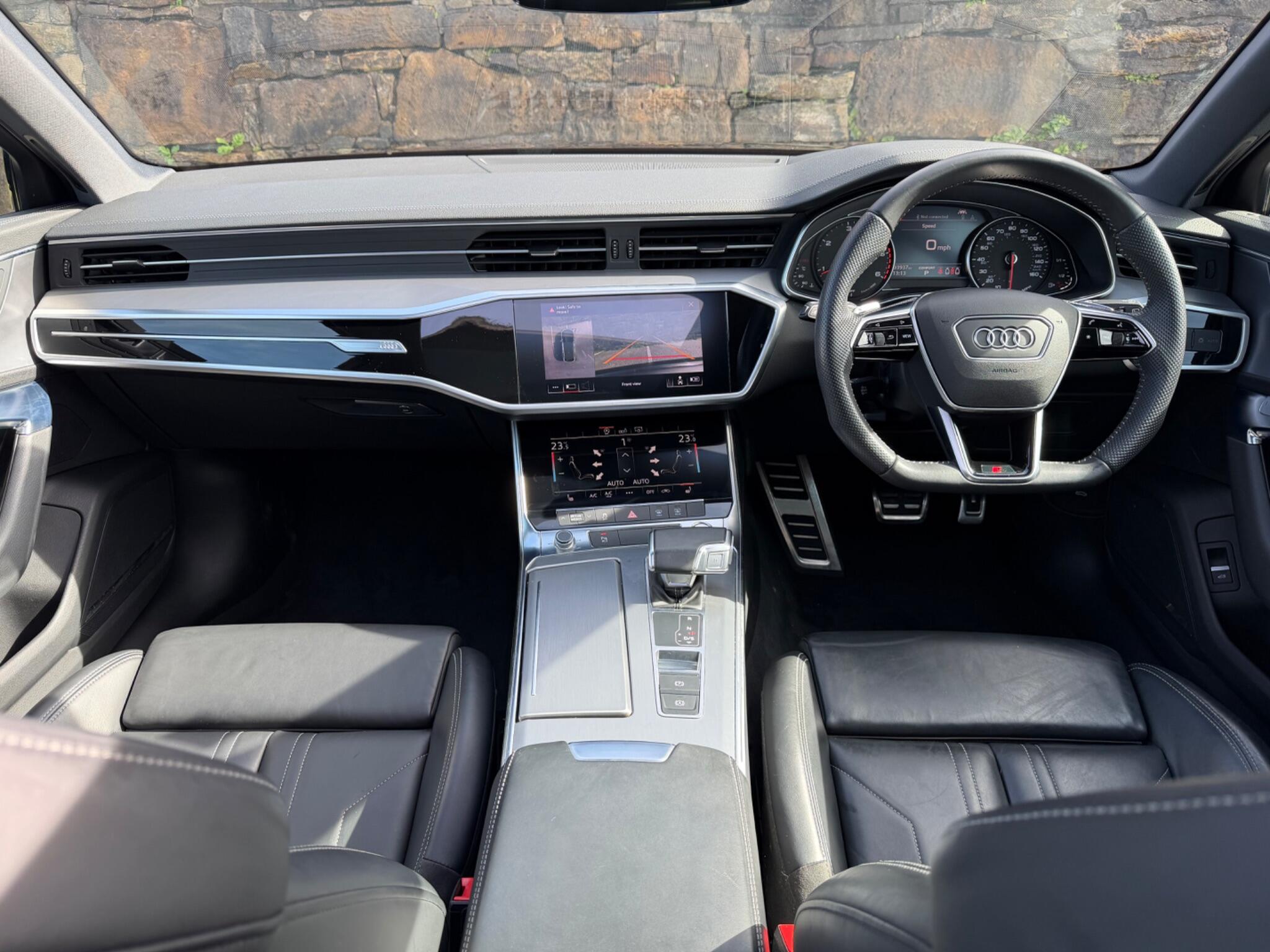 Audi A6 view 13