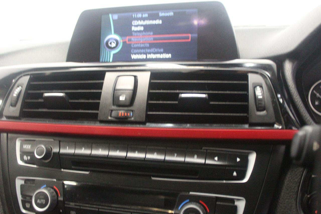 BMW 3 Series view 35
