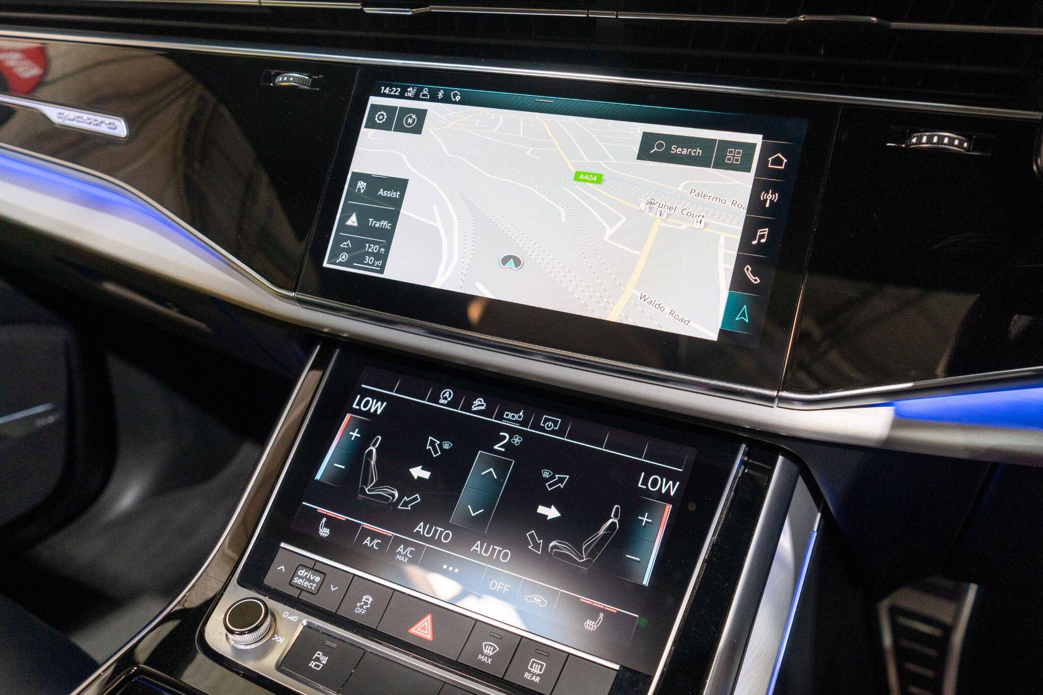 Audi SQ7 view 20