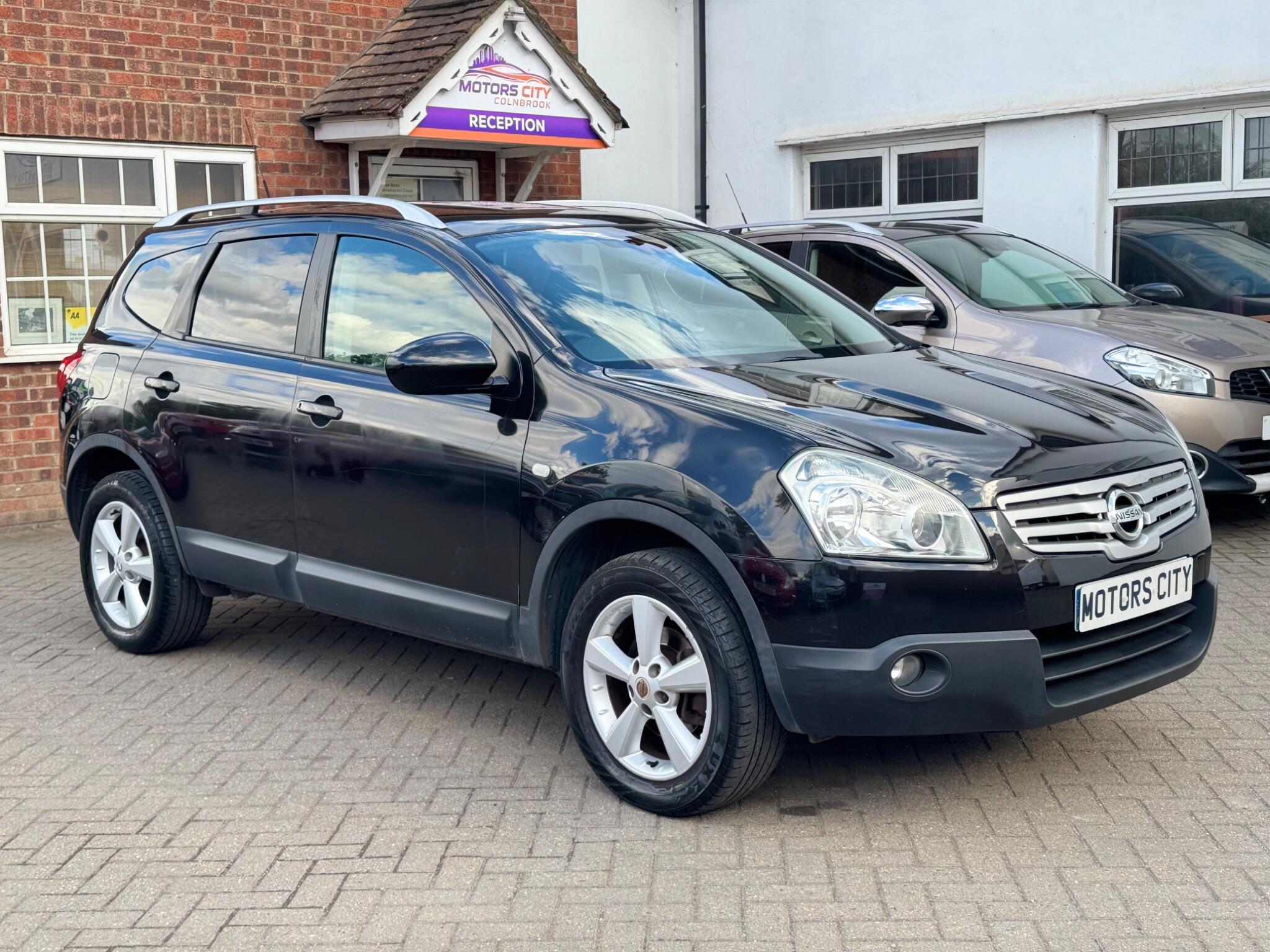 2010 Nissan Qashqai+2 in Black for sale