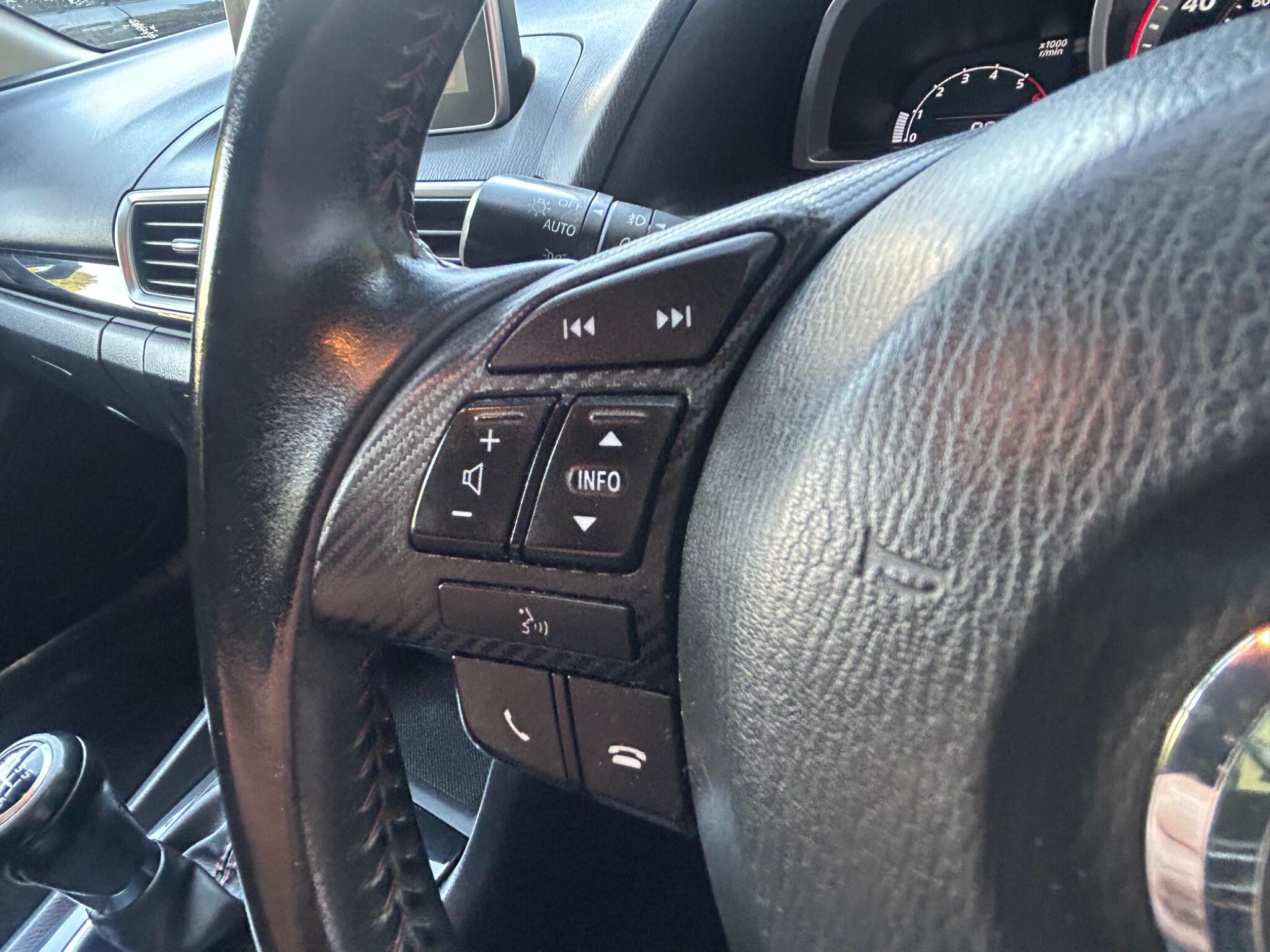 Mazda Mazda3 view 23