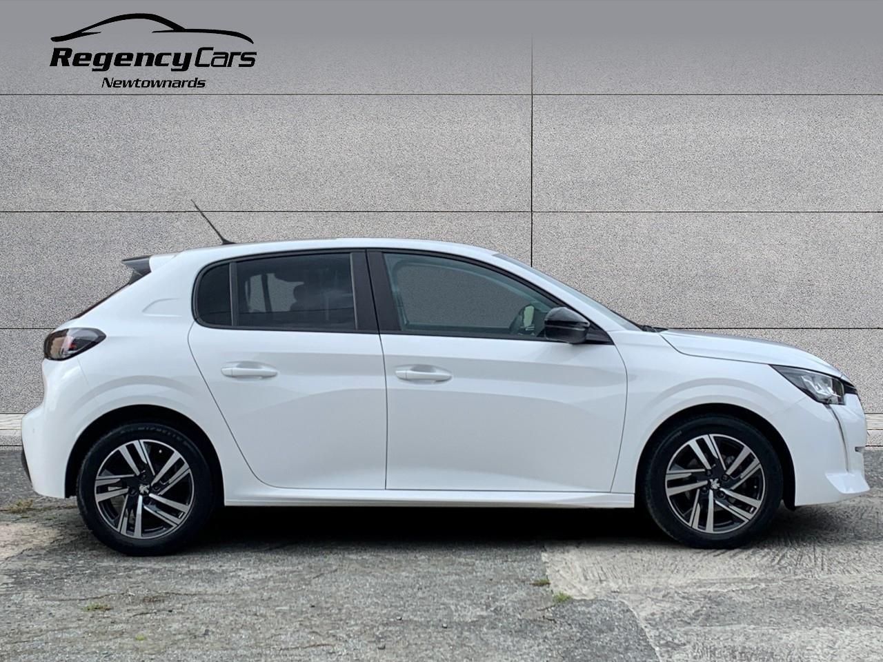 Peugeot 208 view 7