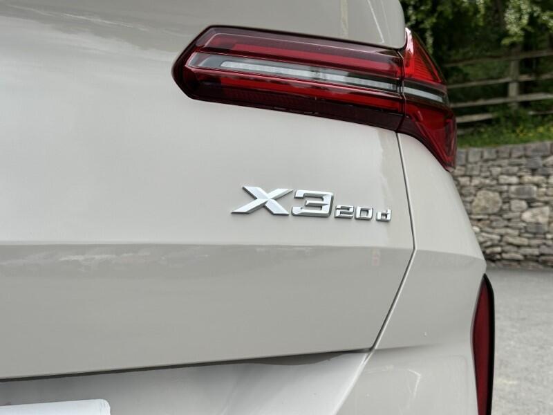 BMW X3 view 50