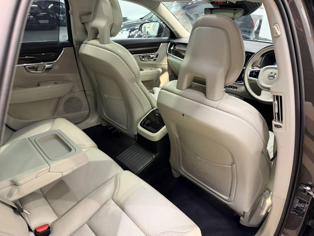 Volvo V90 view 28