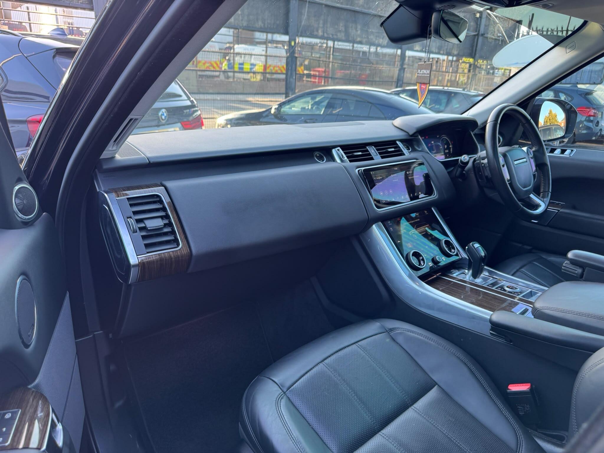 Land Rover Range Rover Sport view 43