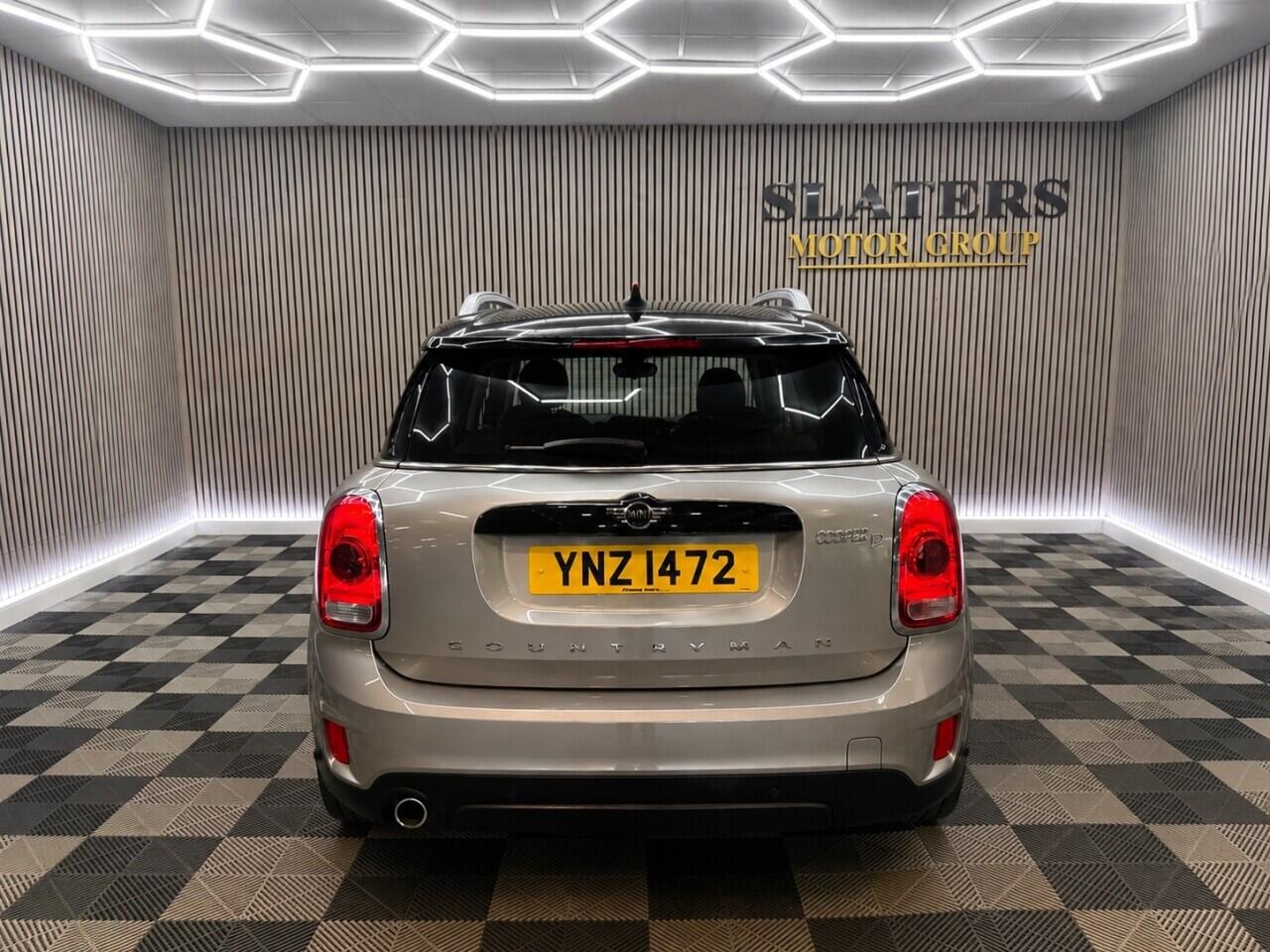 Mini Countryman view 26