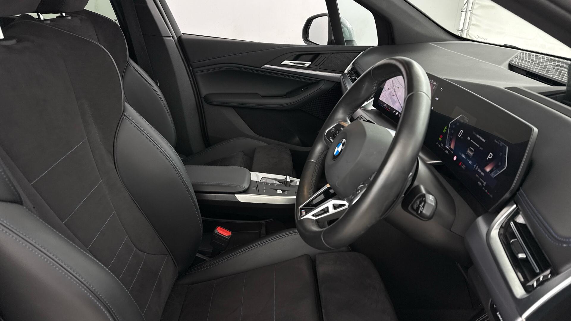 BMW 2 Series view 11