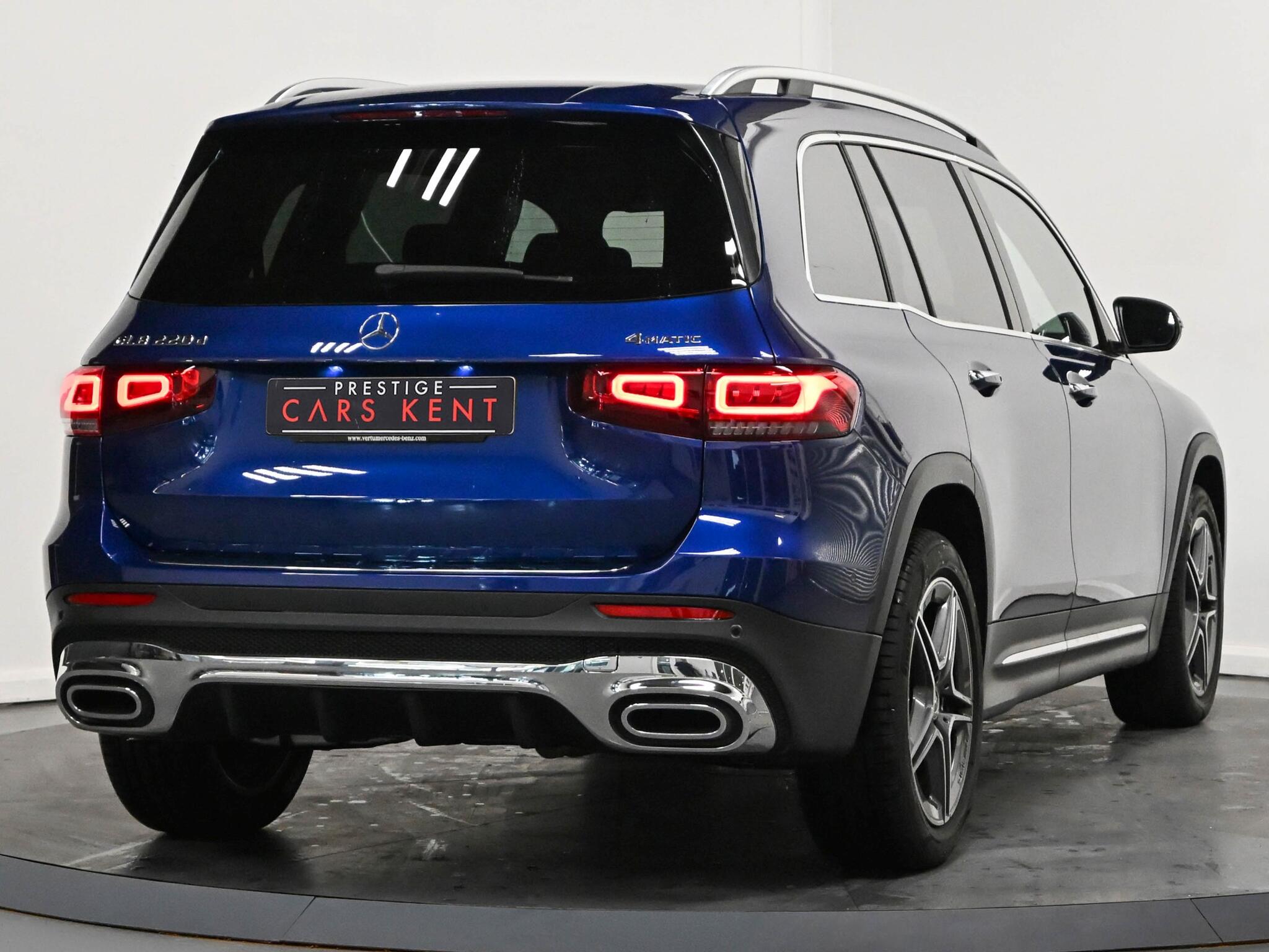 Mercedes-Benz GLB view 30