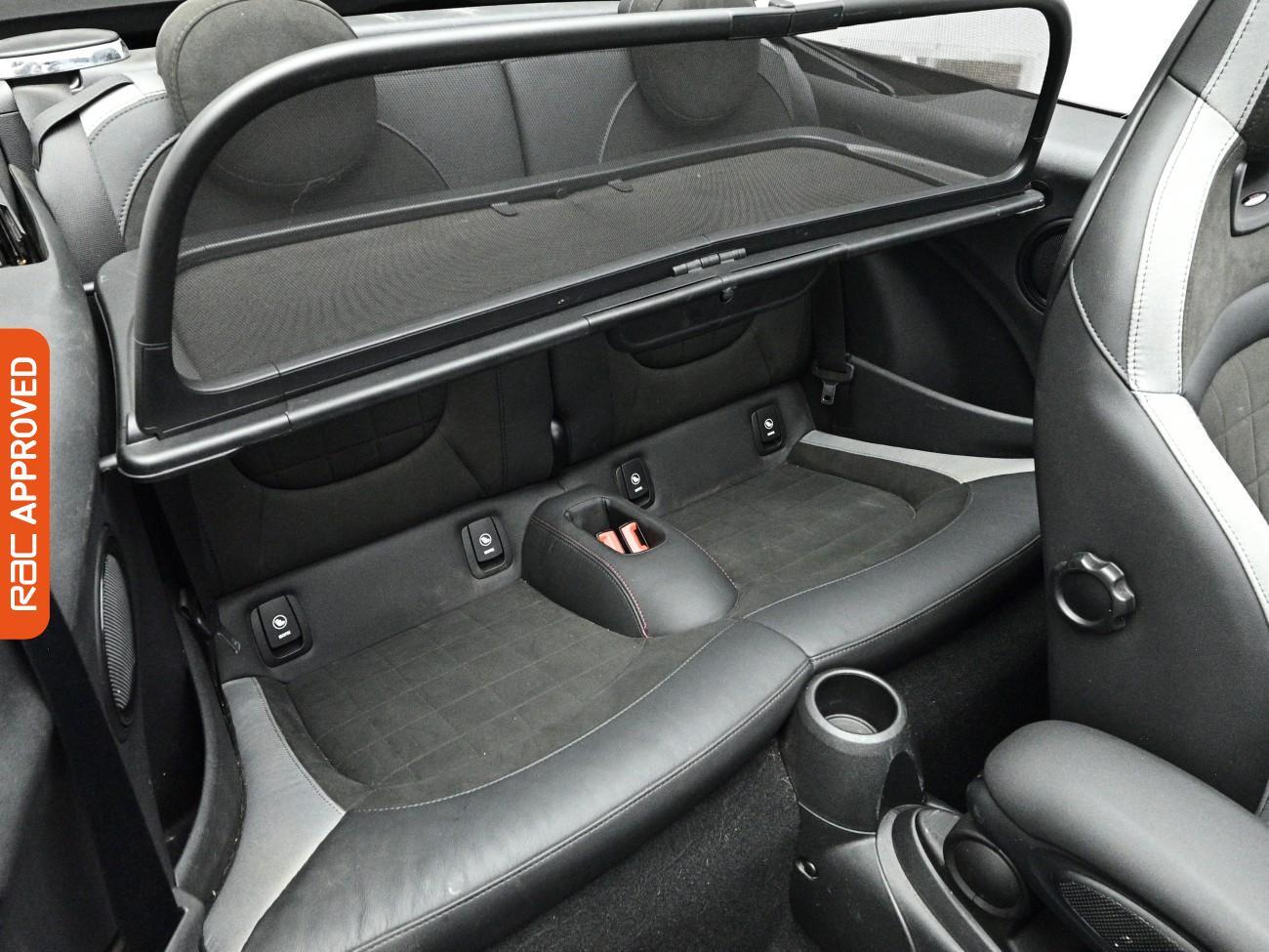 Mini Convertible view 13