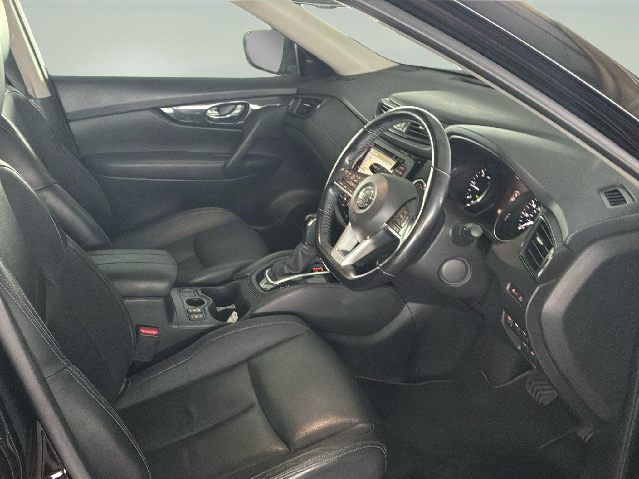 Nissan X-Trail view 9