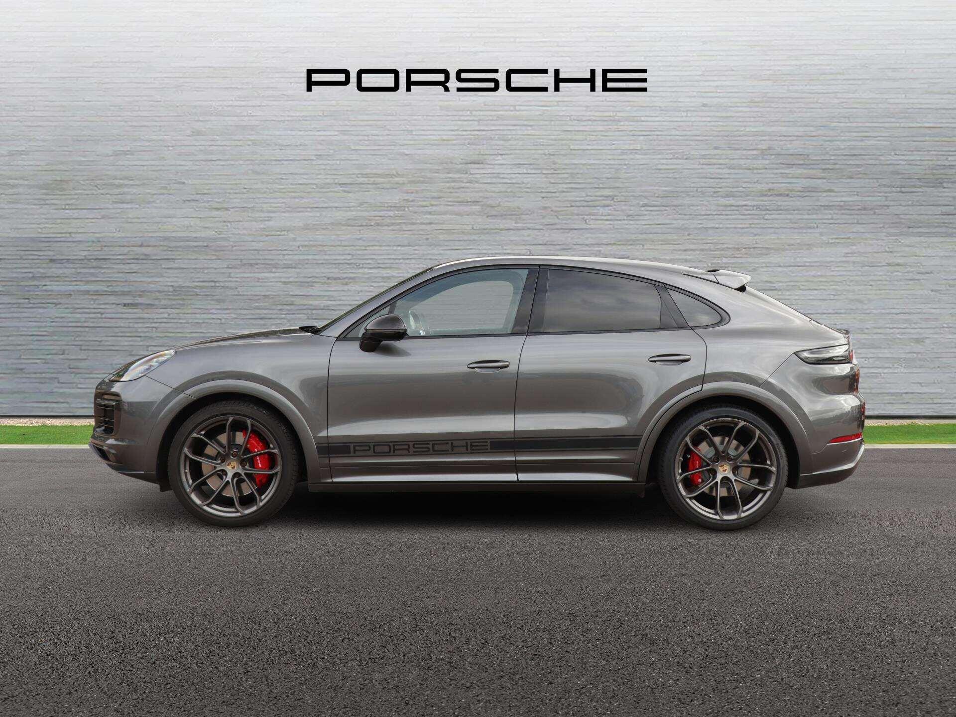 Porsche Cayenne view 6