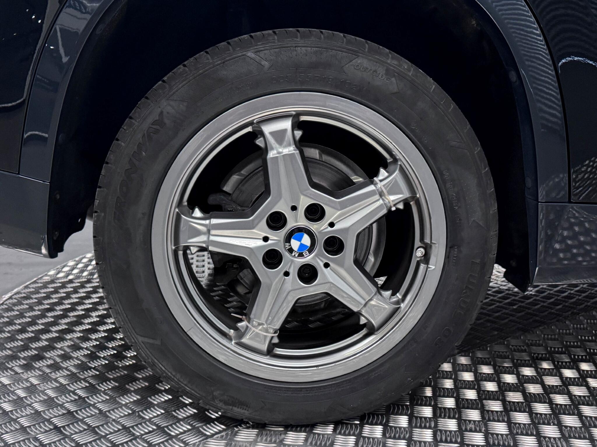 BMW X1 view 56