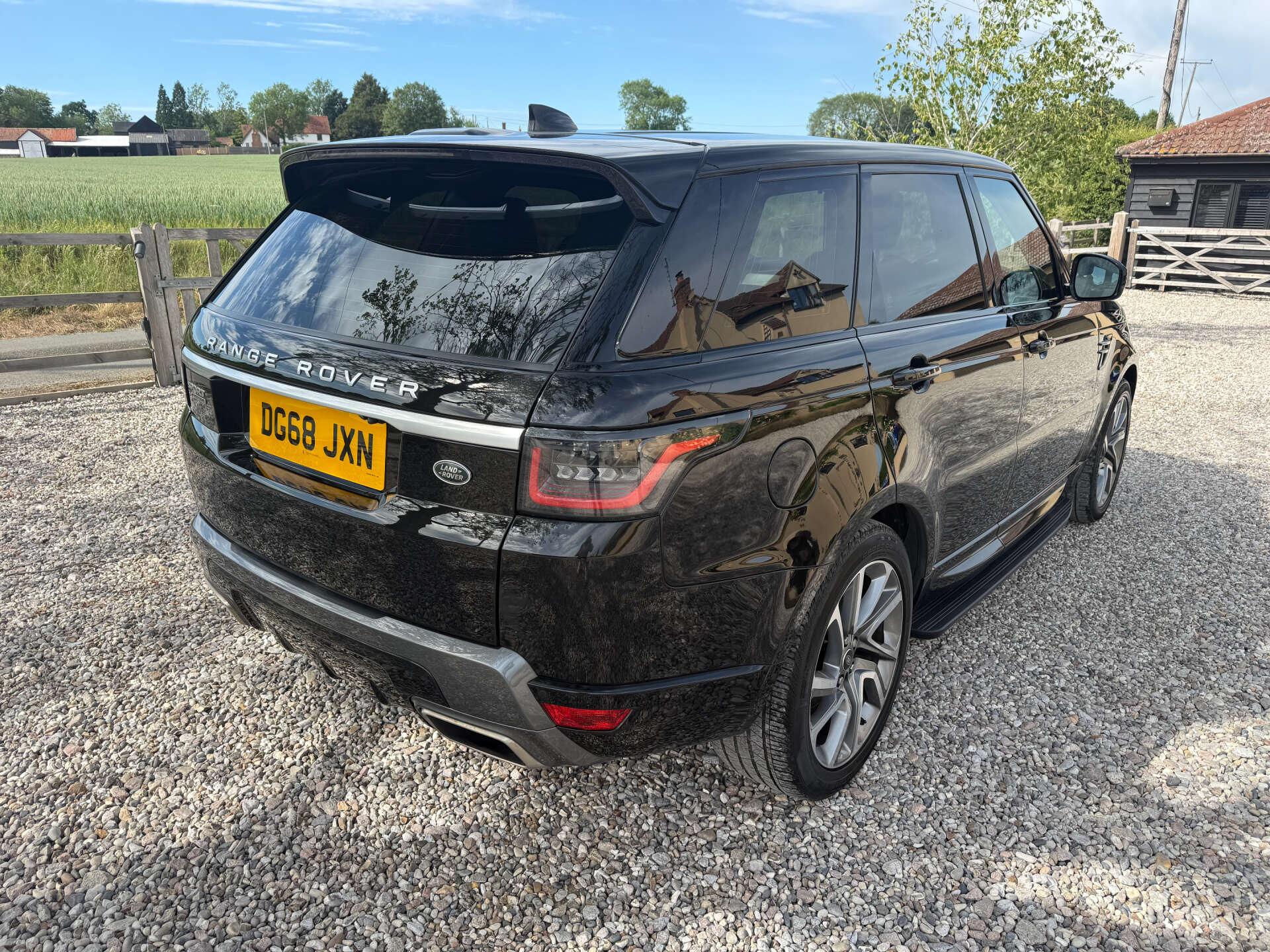 Land Rover Range Rover Sport view 4