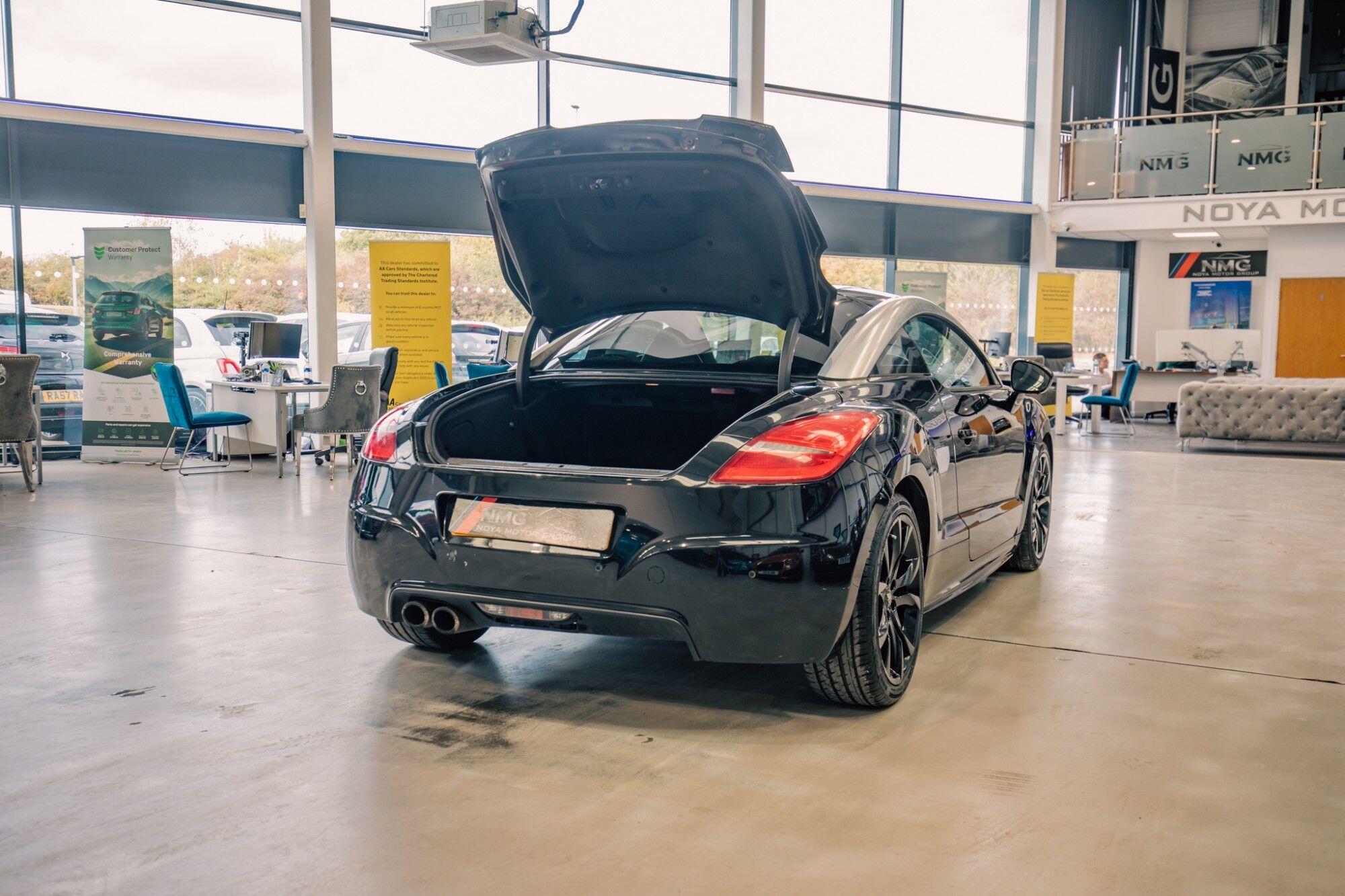 Peugeot RCZ view 30