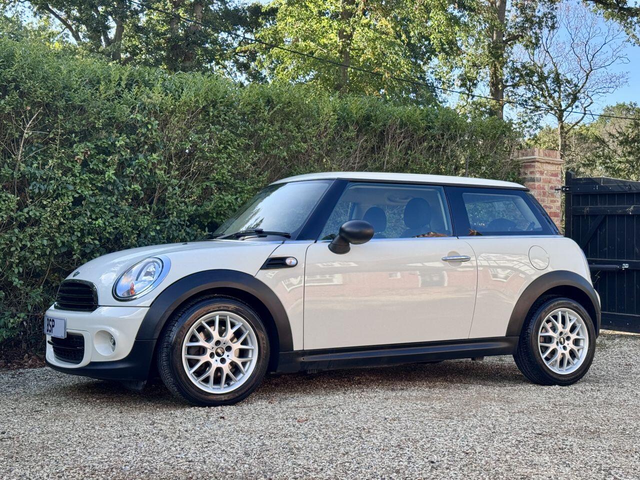 MINI Hatch view 9