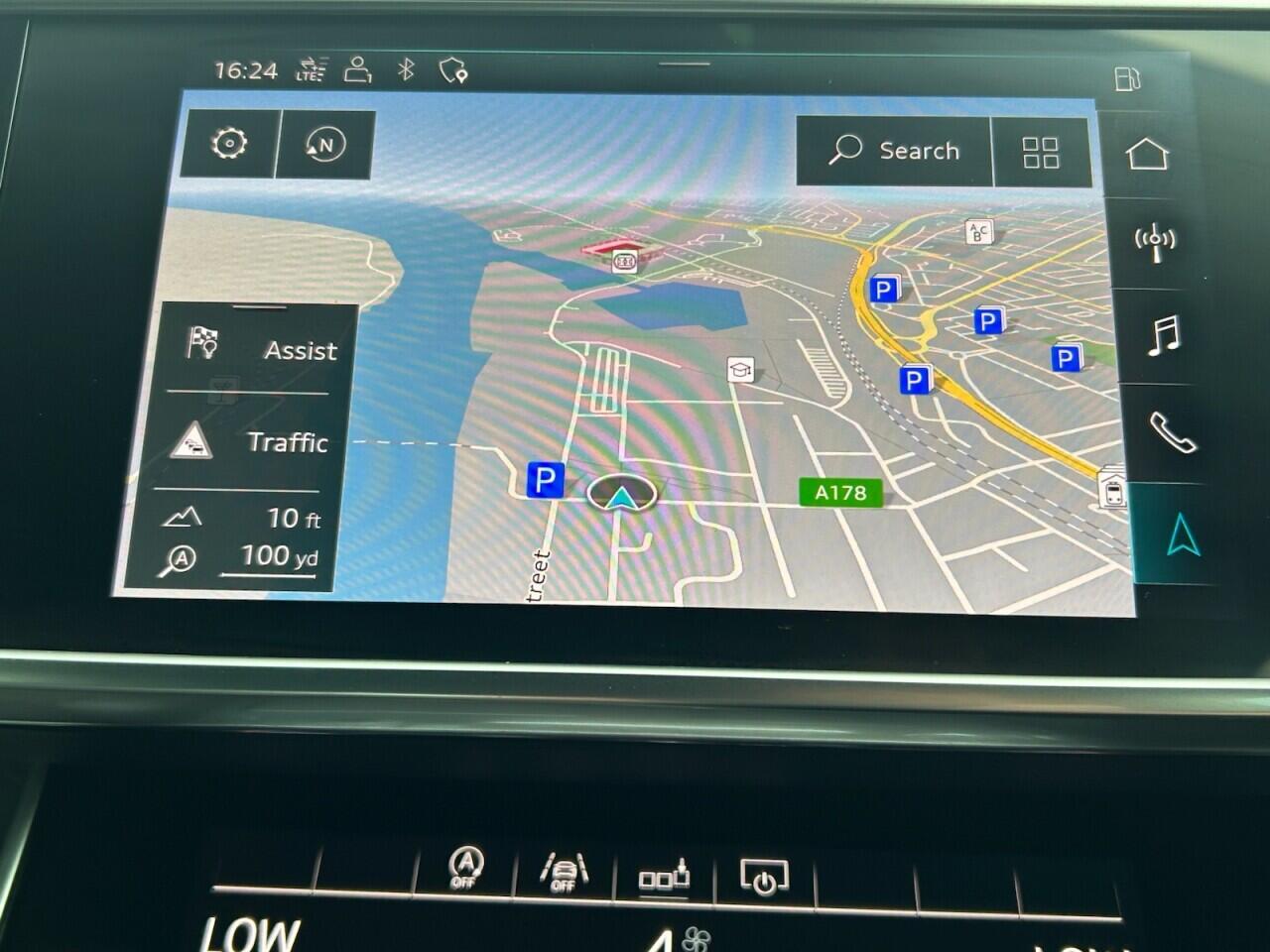 Audi A6 view 36