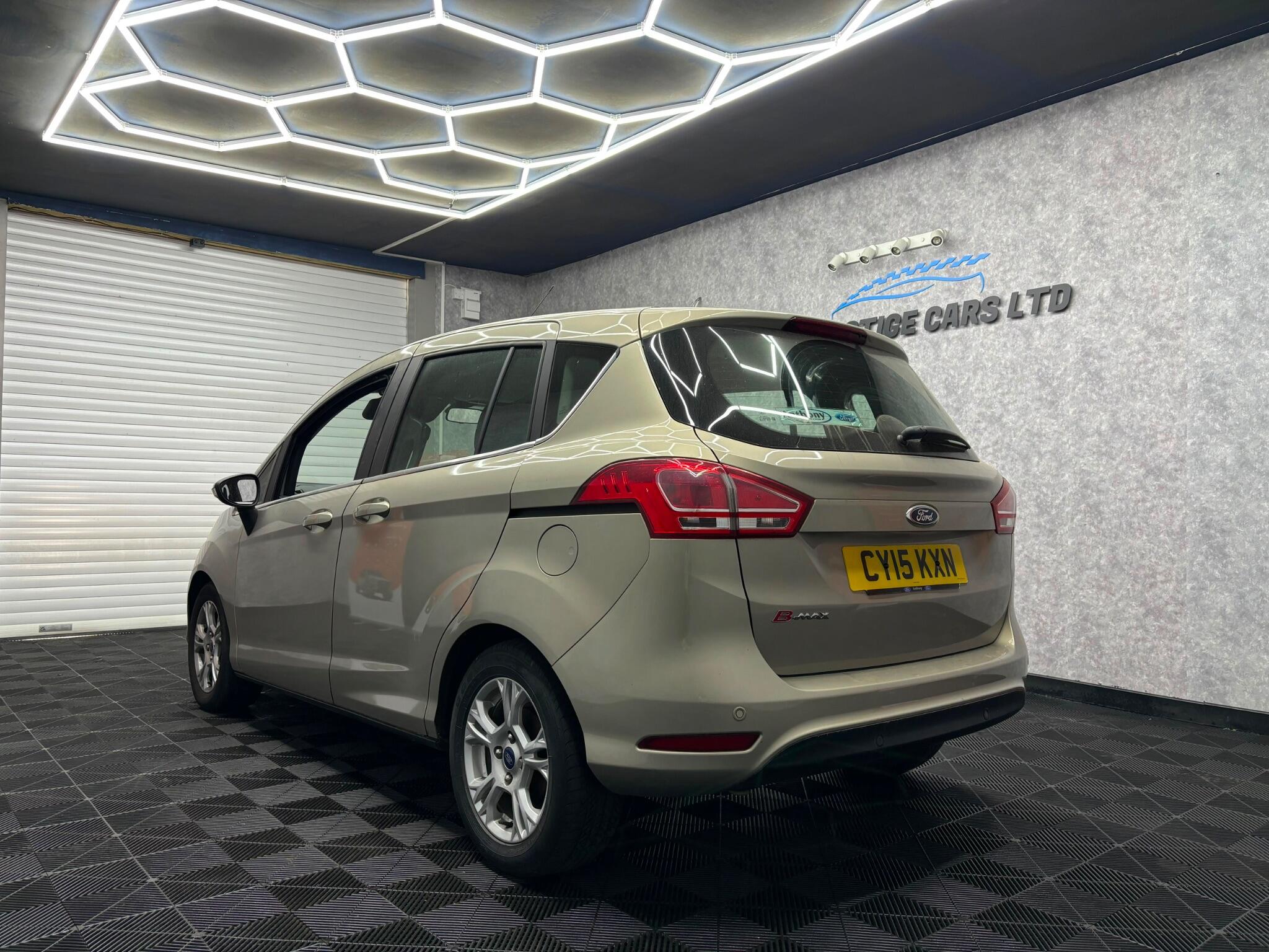 Ford B-Max view 4