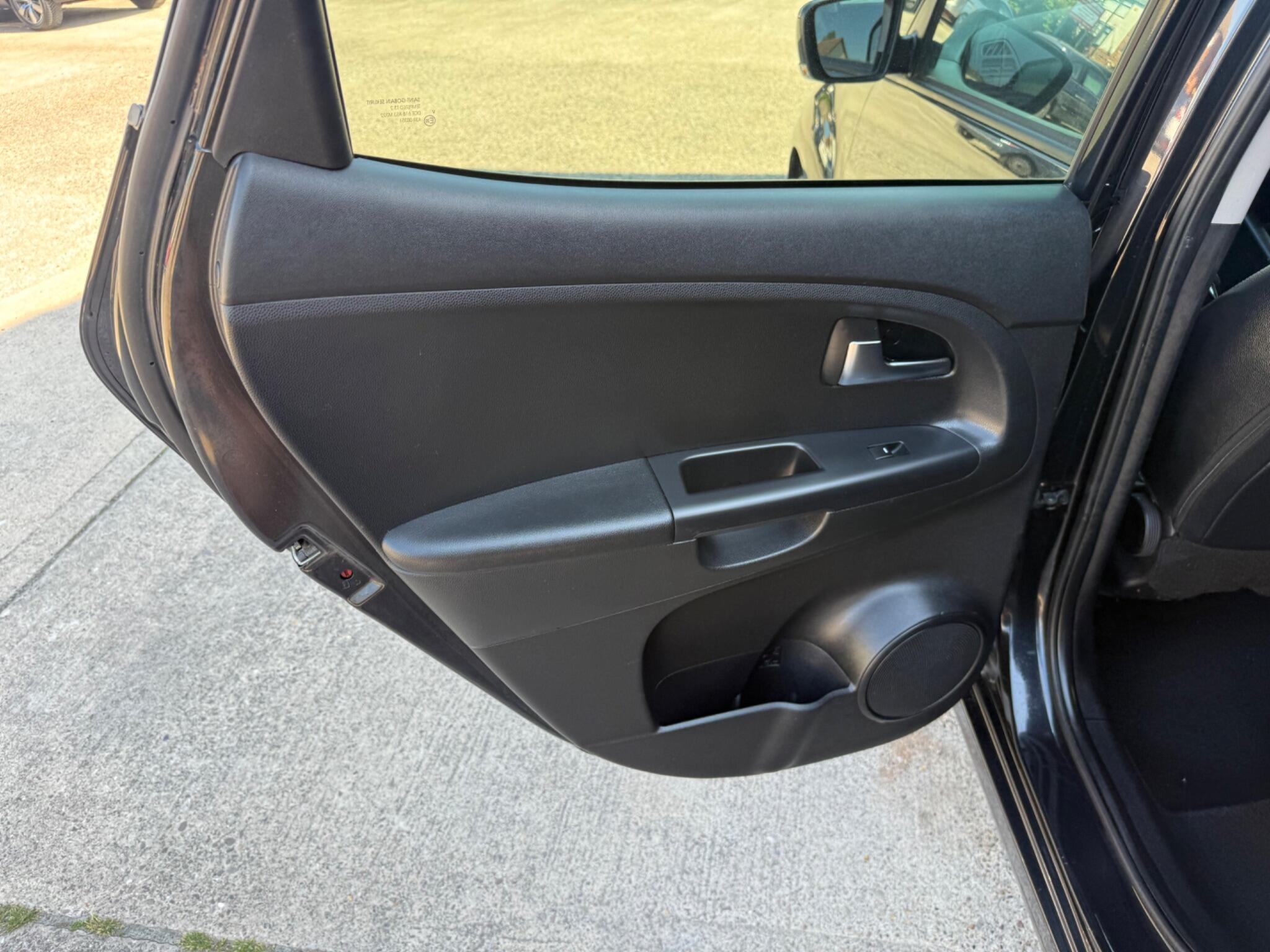 Kia Venga view 25