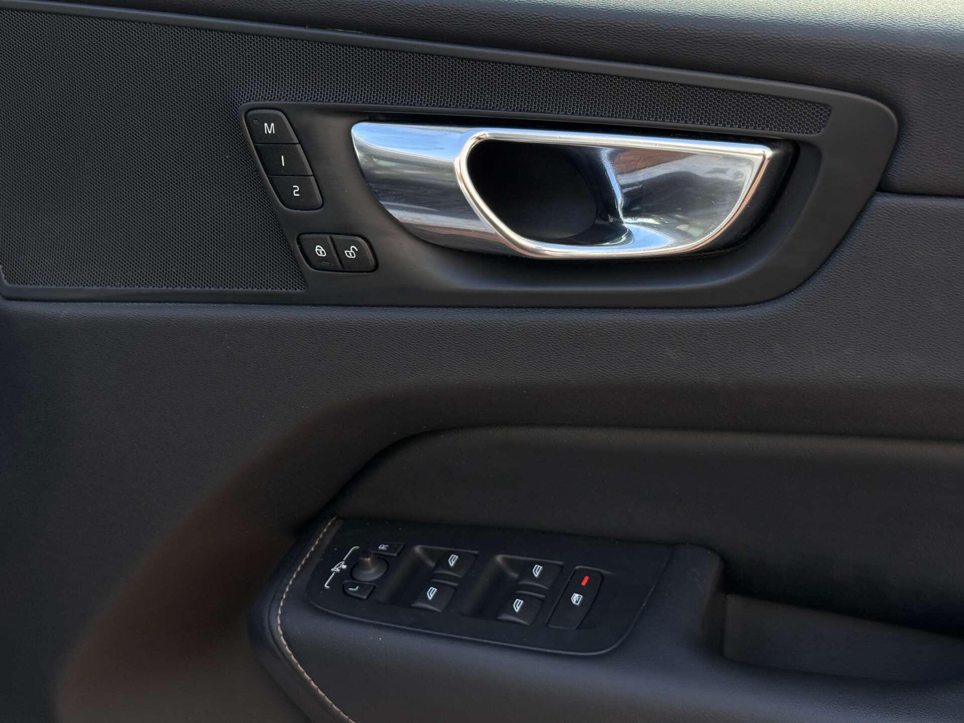 Volvo XC60 view 37