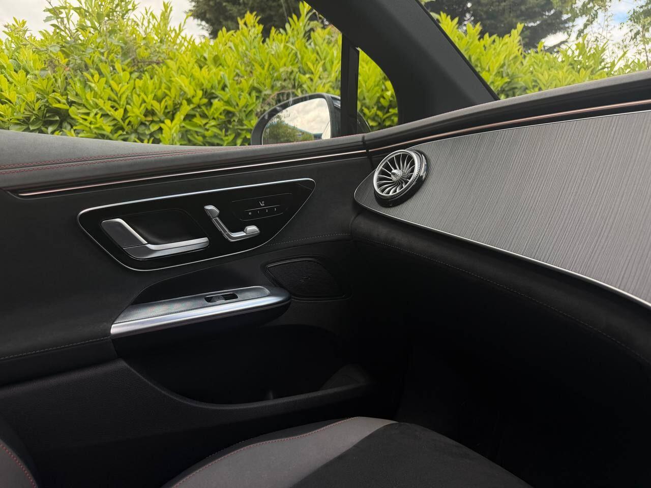 Mercedes-Benz 300 view 41