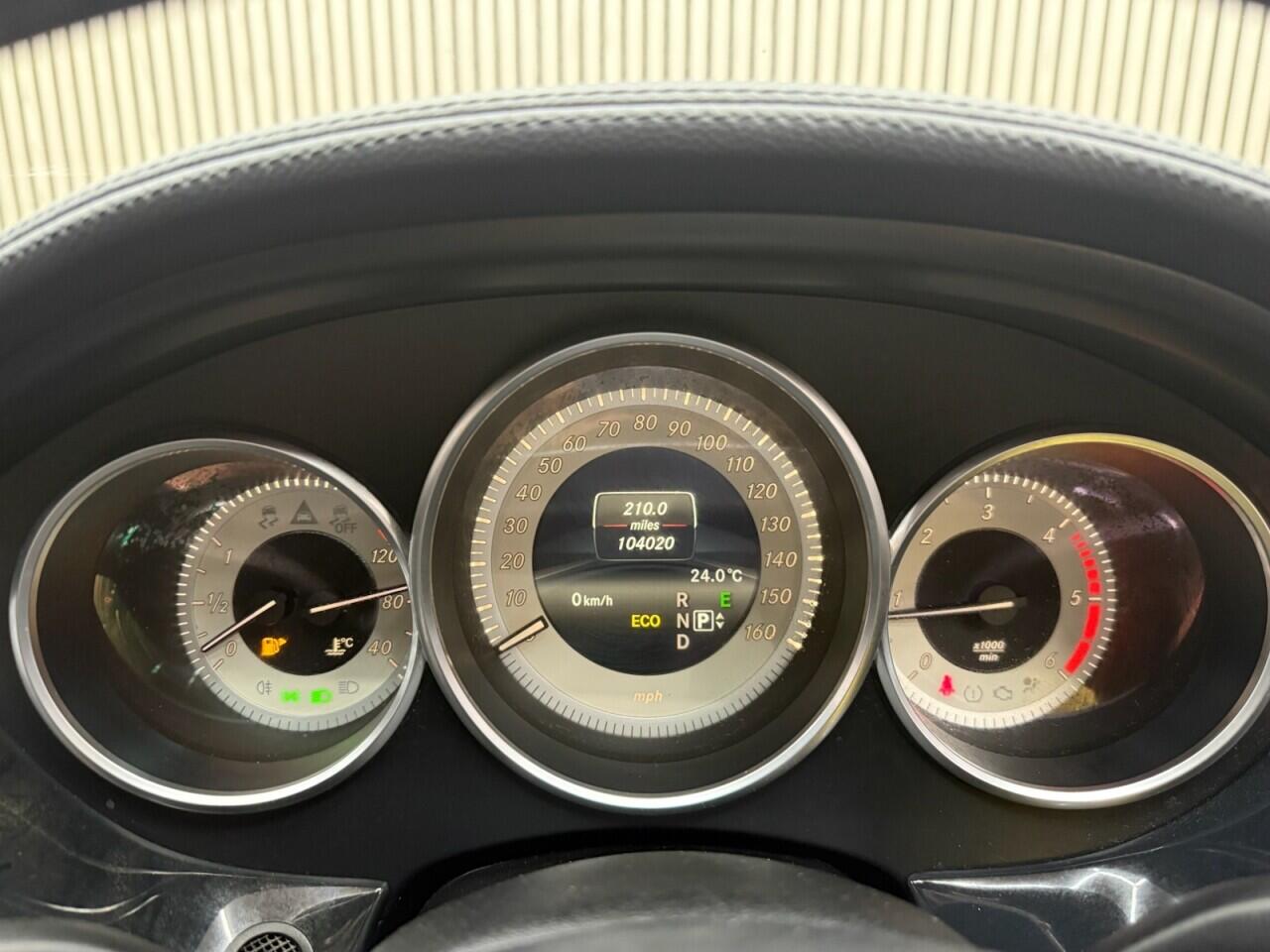 Mercedes-Benz CLS view 13