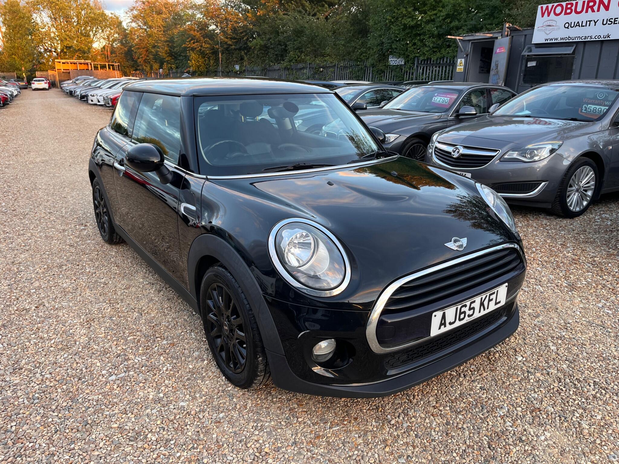 MINI Hatch view 6