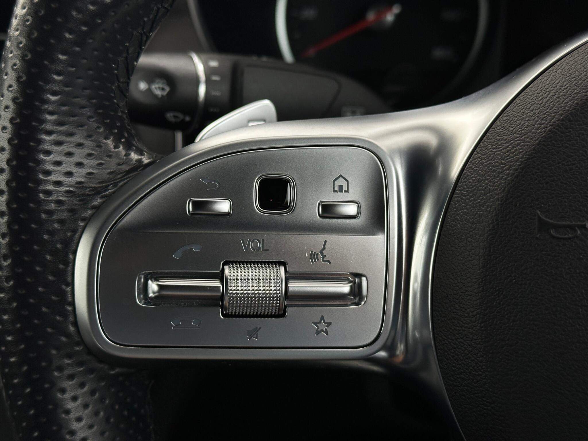 Mercedes-Benz C-Class view 15