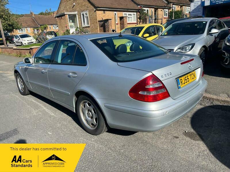 2005 Mercedes-Benz E Class image 16