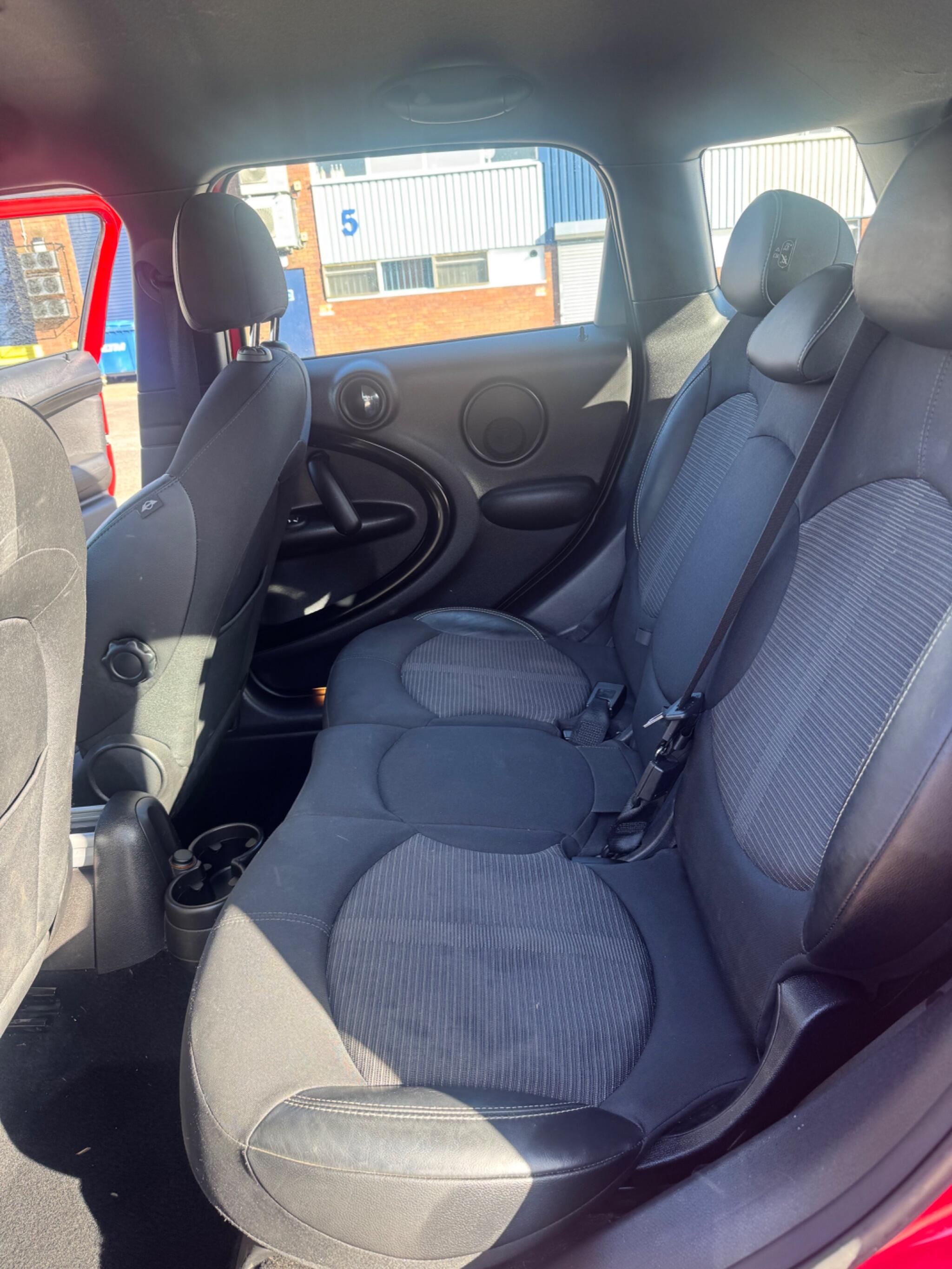 Mini Countryman view 22