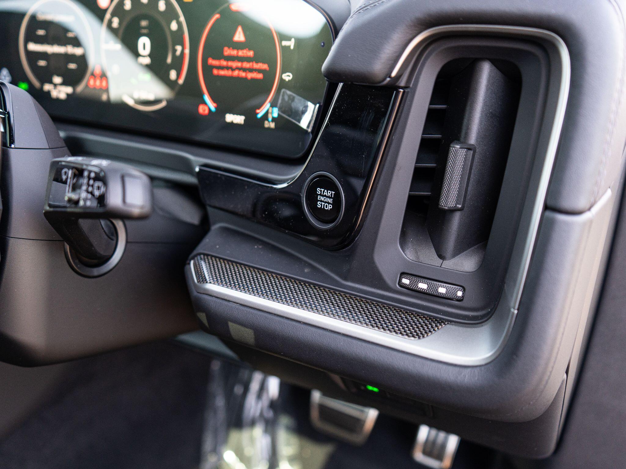 Porsche Cayenne view 38