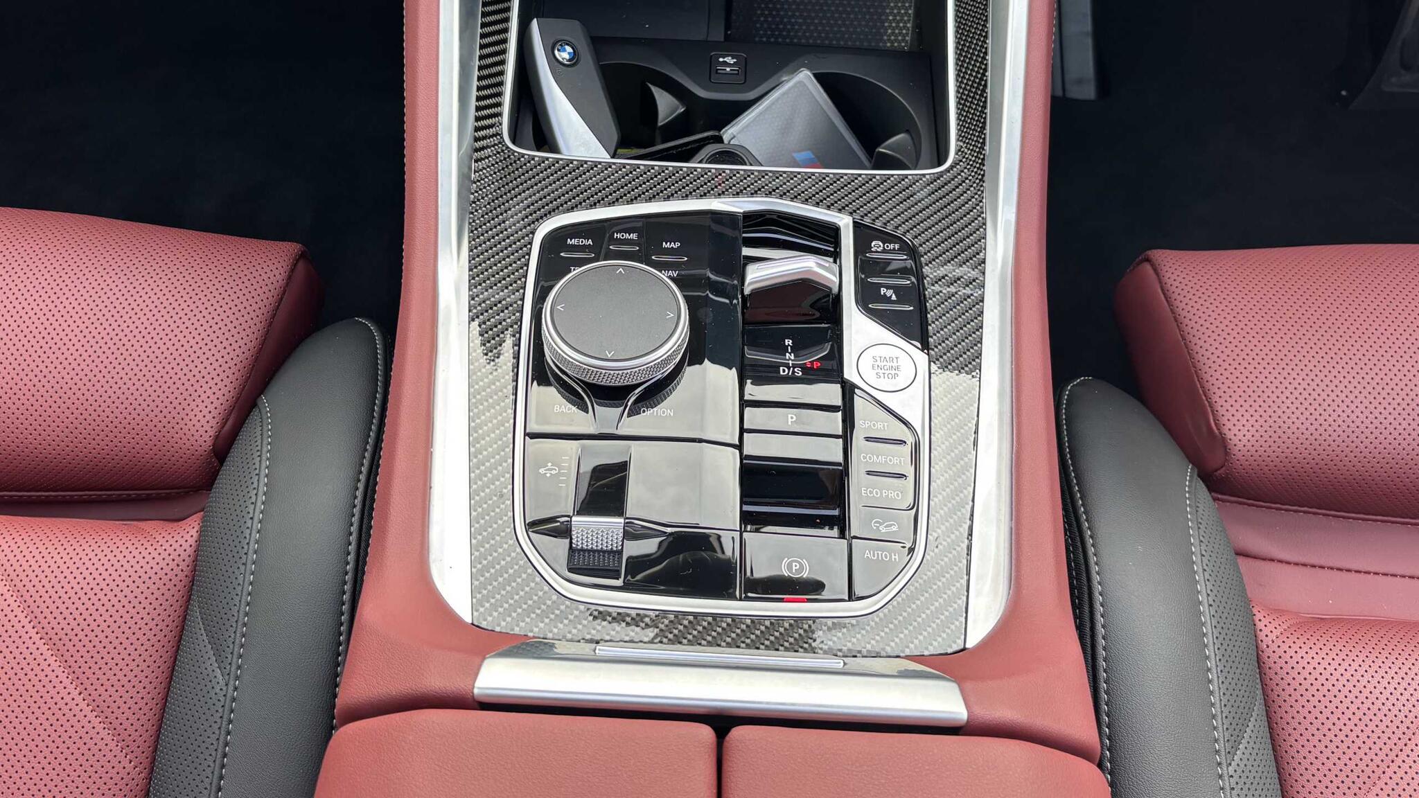 BMW X6 view 24